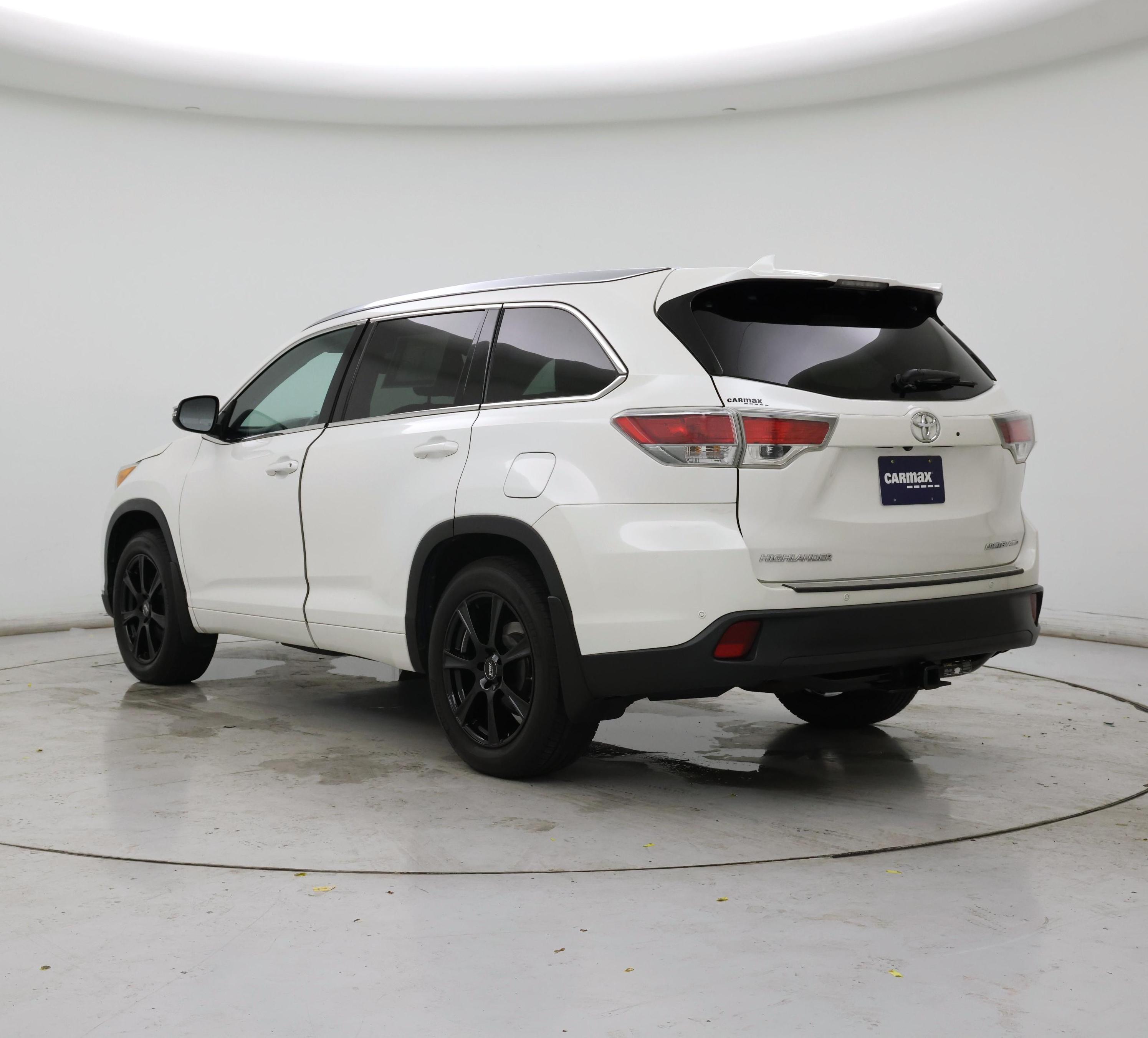 Thumbnail: 2016 Toyota Highlander - 2