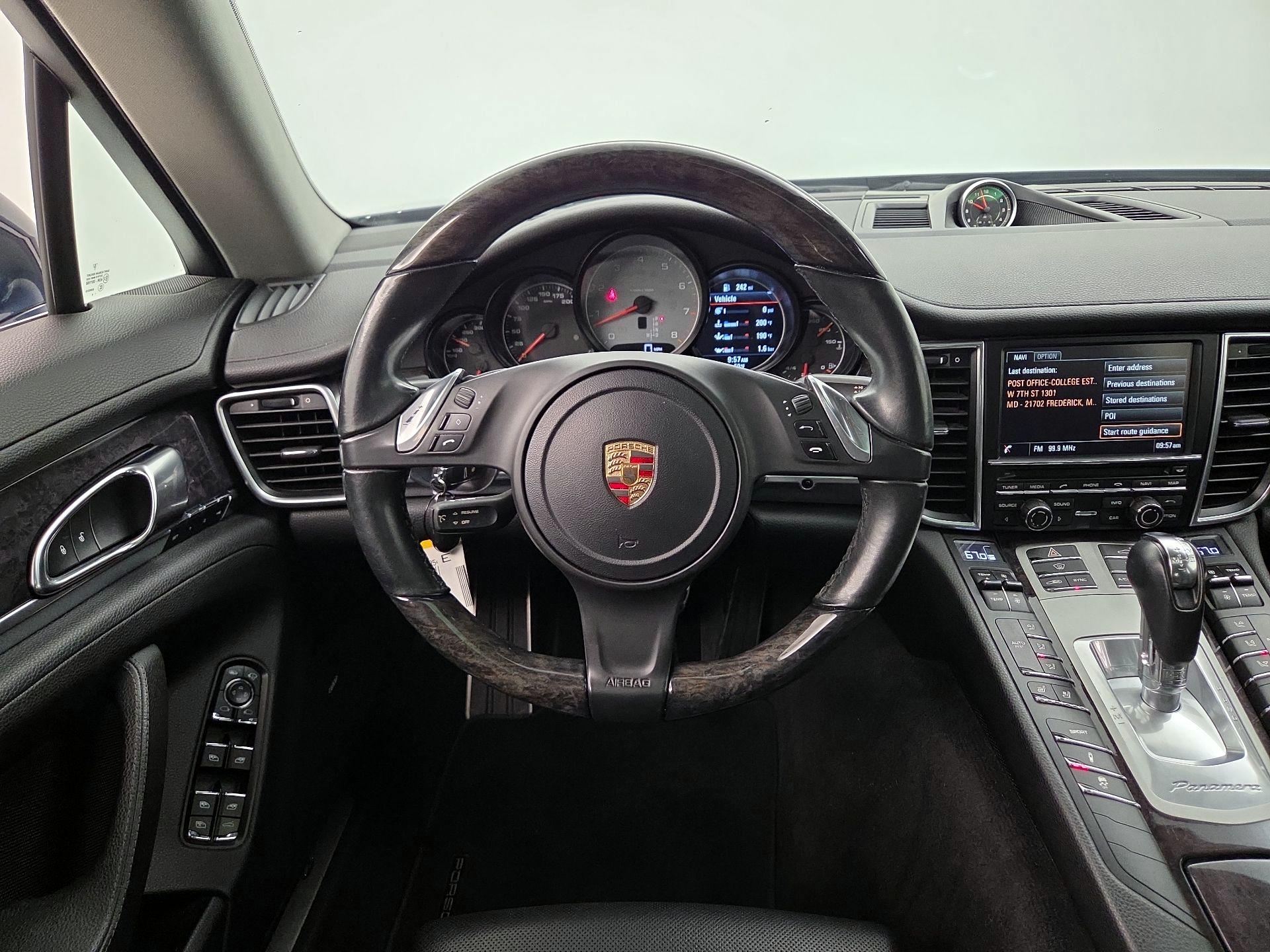 Thumbnail: 2015 Porsche Panamera - 10