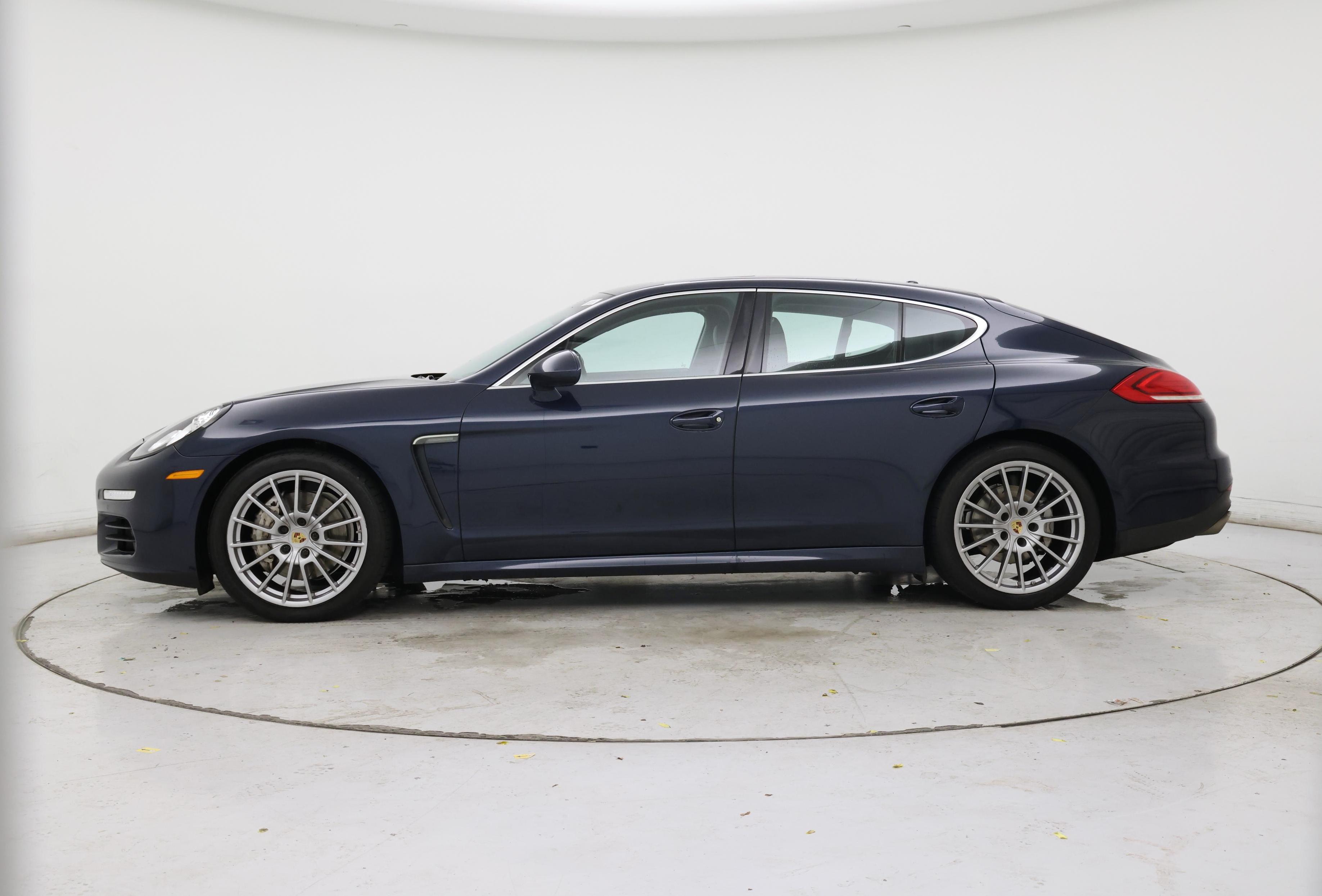 Thumbnail: 2015 Porsche Panamera - 3
