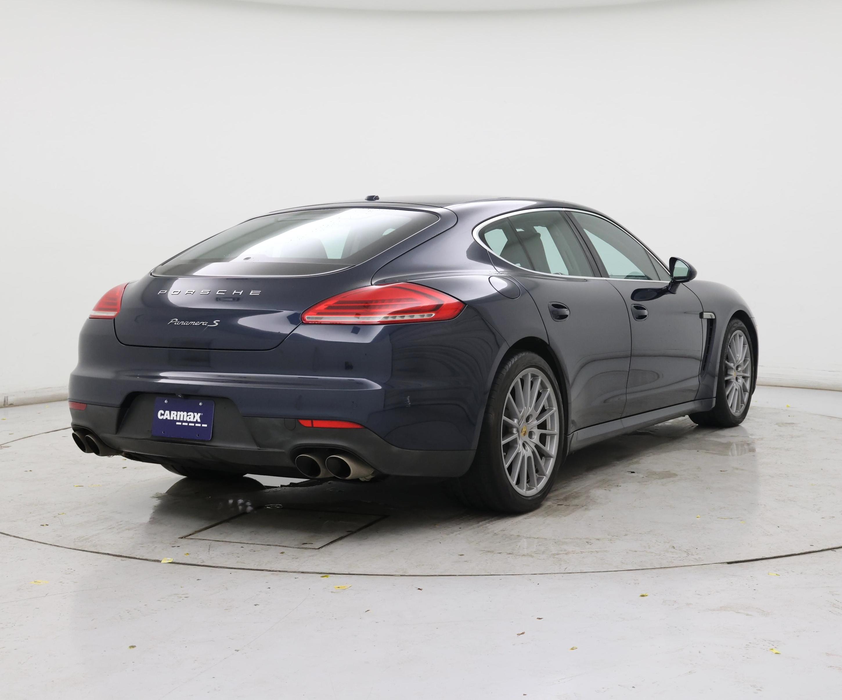 Thumbnail: 2015 Porsche Panamera - 8