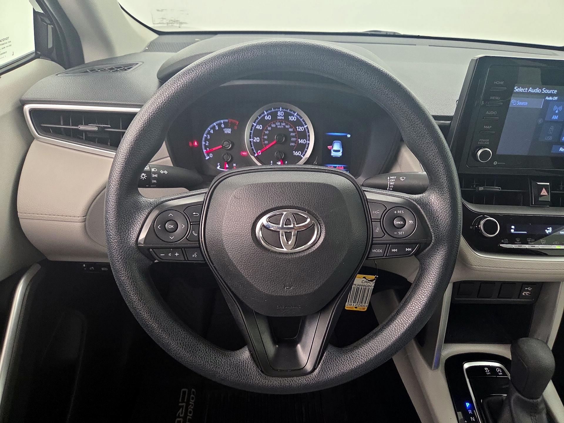 Thumbnail: 2022 Toyota Corolla Cross - 10