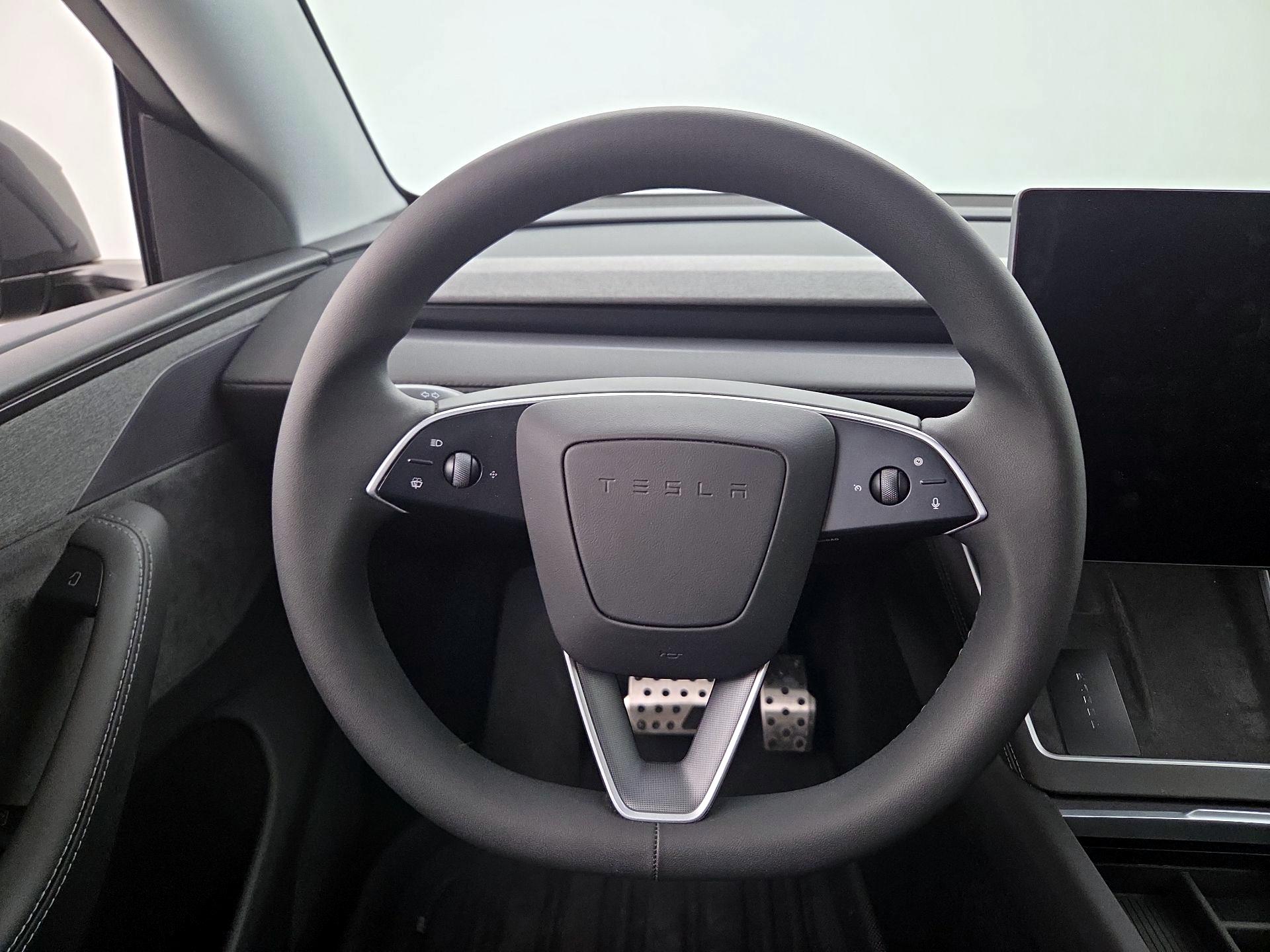 Thumbnail: 2026 Tesla Model Y - 10