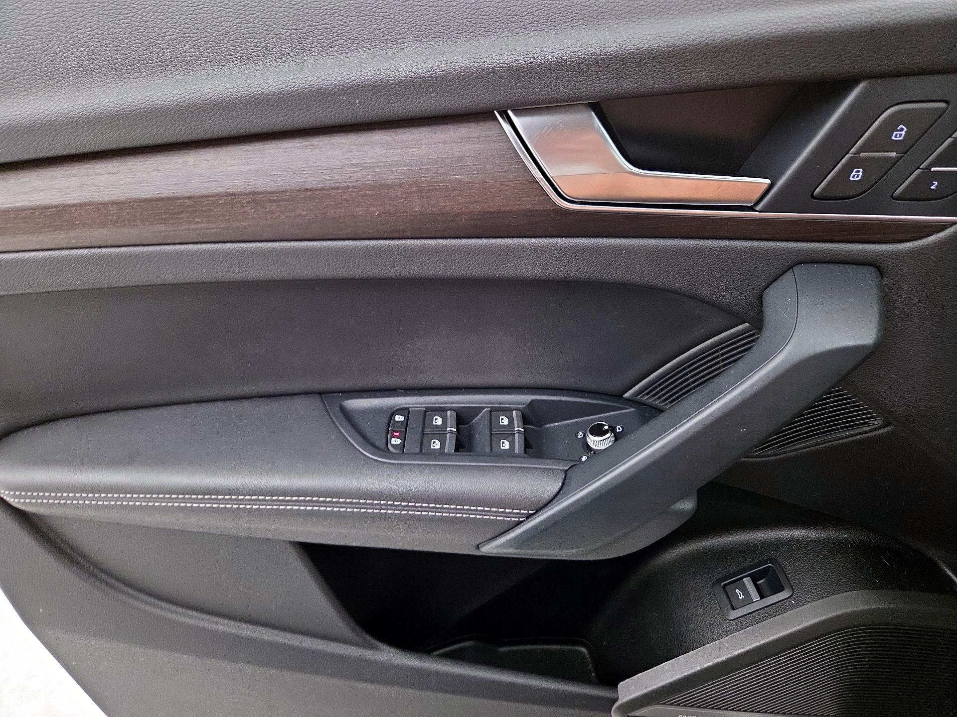 Thumbnail: 2024 Audi Q5 - 12