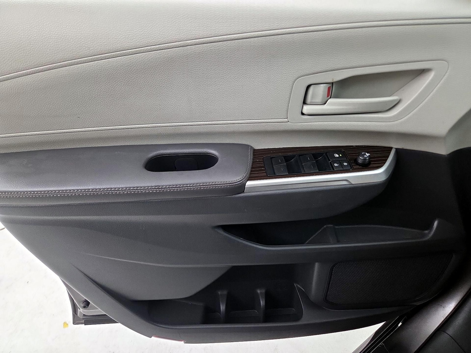 2022 Toyota Sienna LE - Photo 13