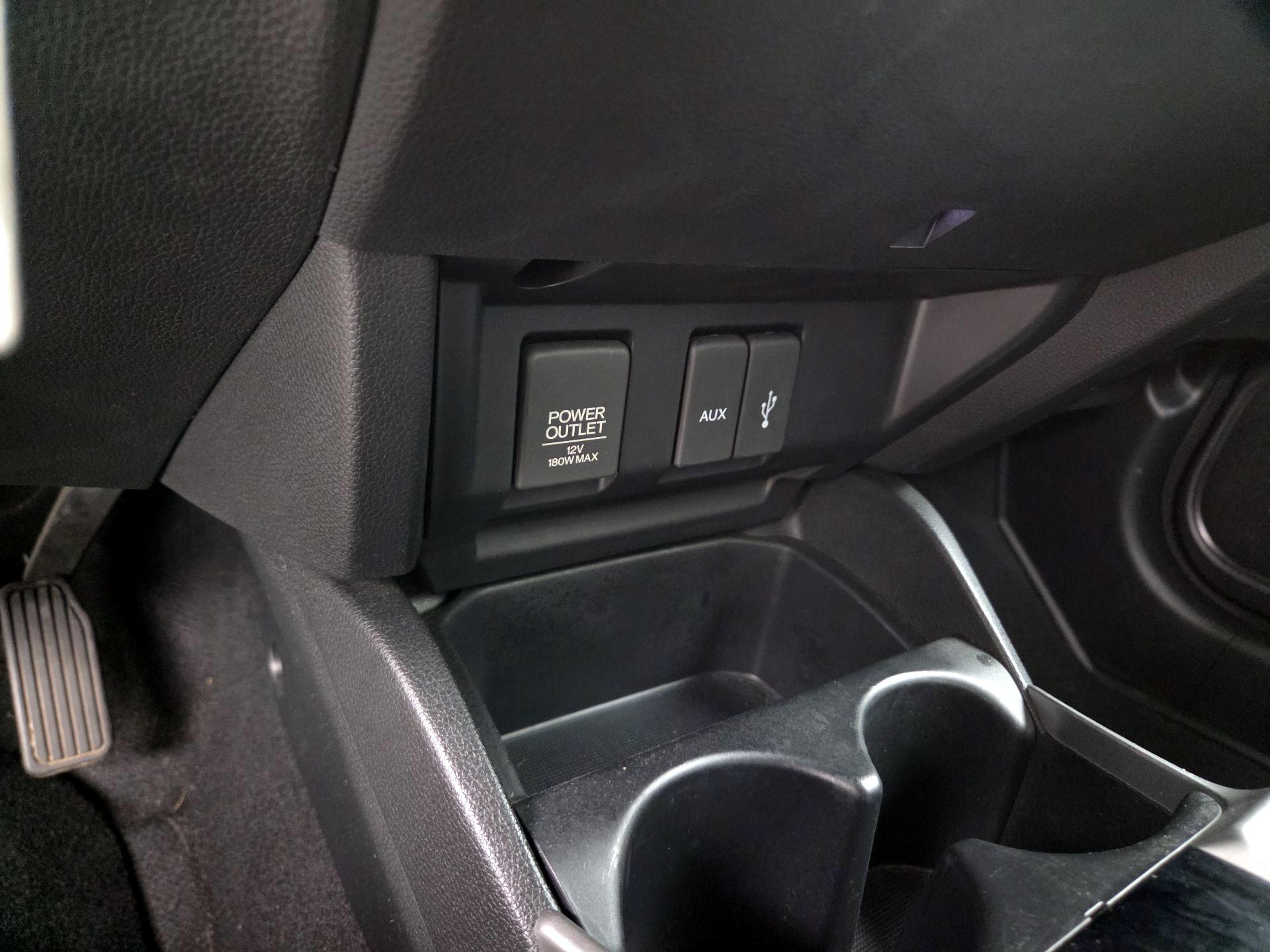 Thumbnail: 2015 Honda Fit - 18