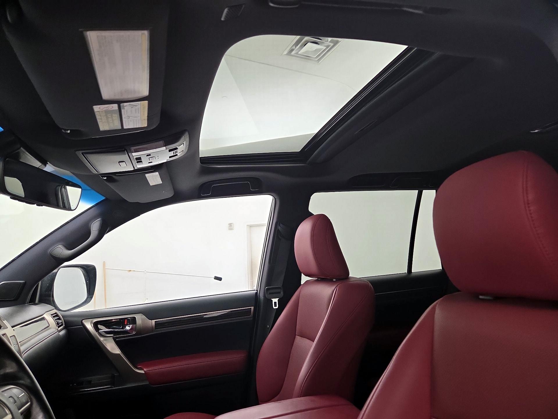 Thumbnail: 2021 Lexus GX - 18