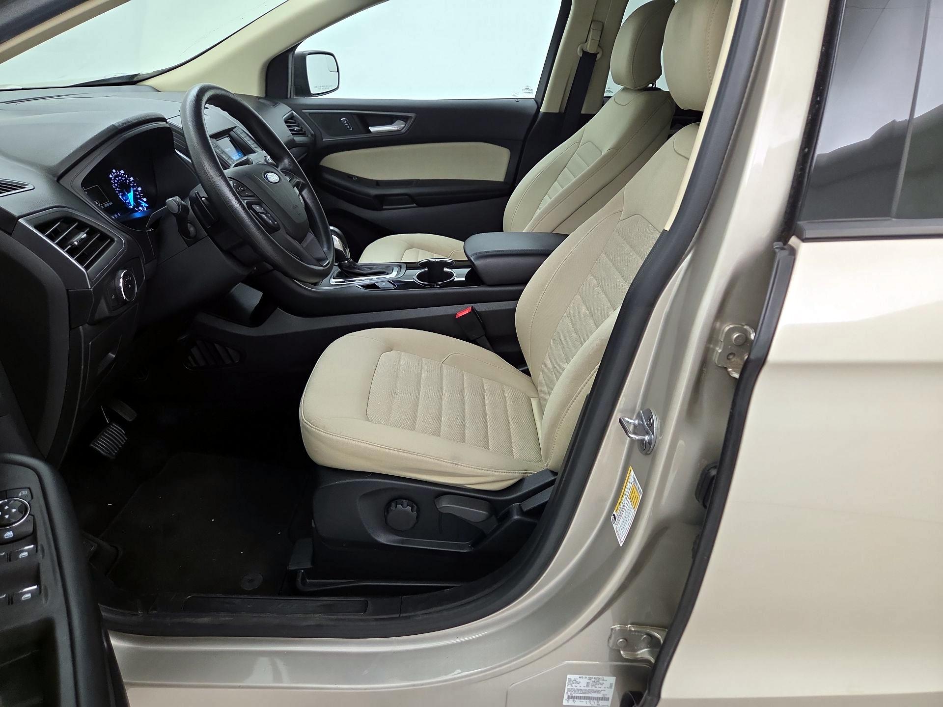 Thumbnail: 2017 Ford Edge - 11