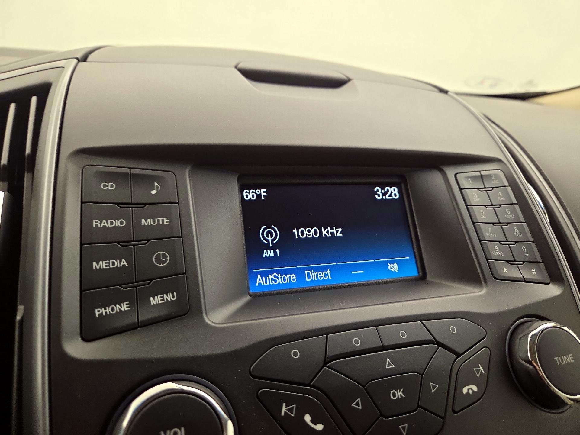 Thumbnail: 2017 Ford Edge - 15