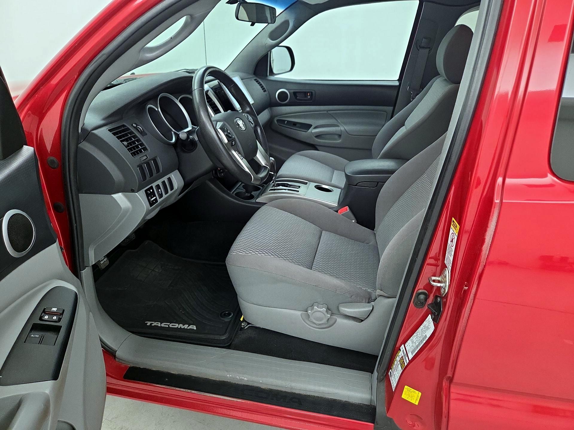 Thumbnail: 2014 Toyota Tacoma - 9