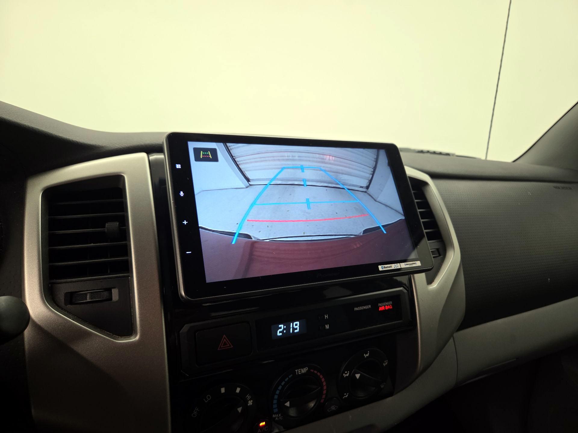 Thumbnail: 2014 Toyota Tacoma - 12
