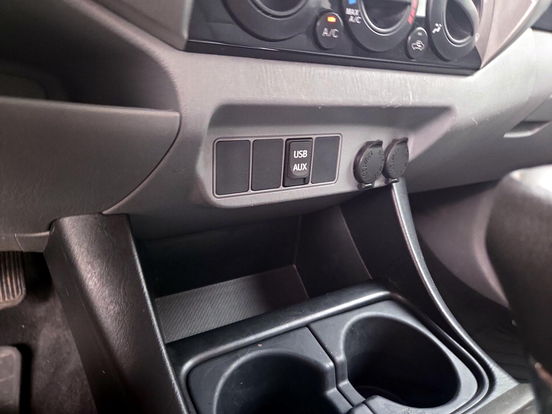 Thumbnail: 2014 Toyota Tacoma - 16