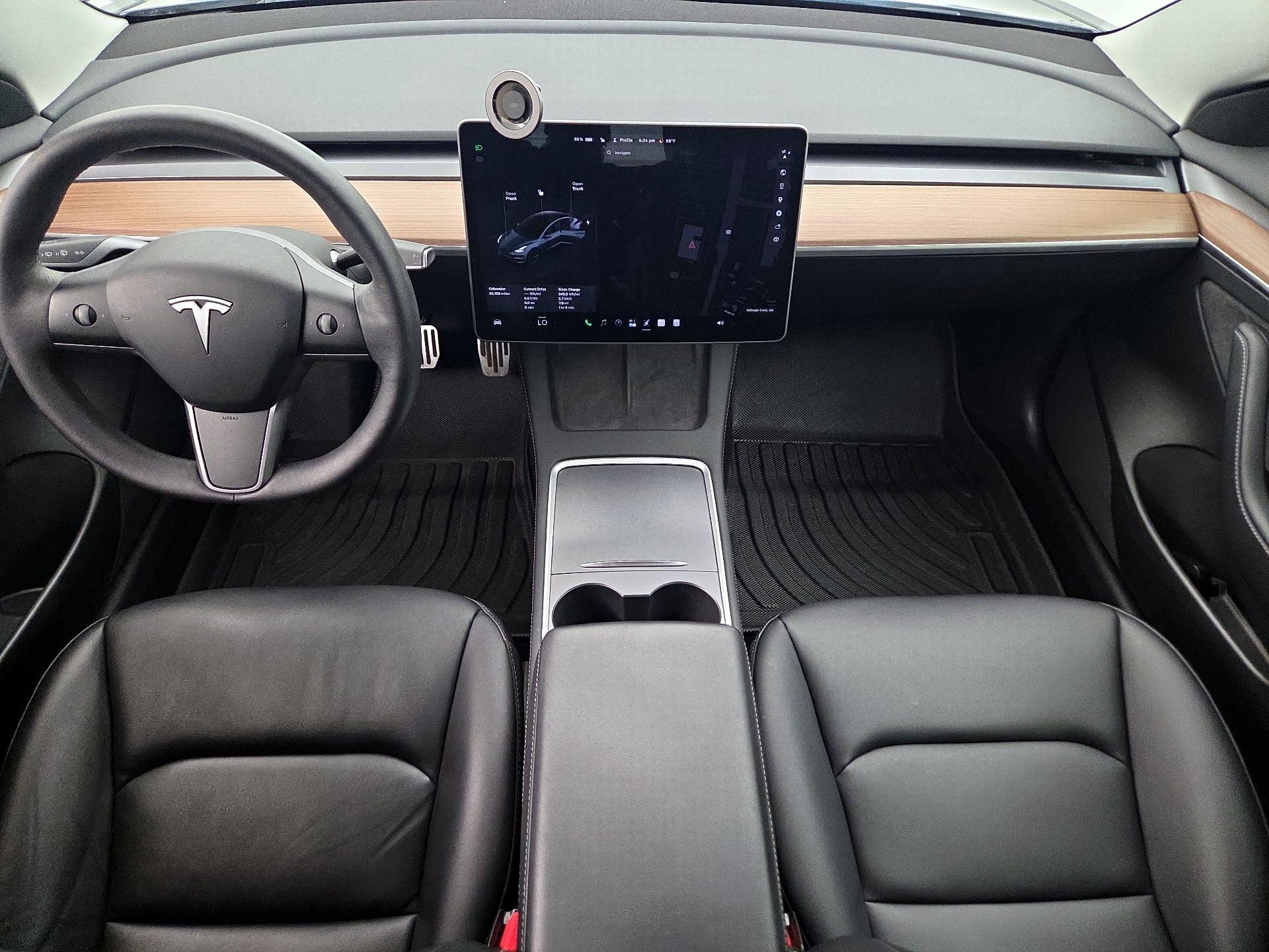 Thumbnail: 2023 Tesla Model 3 - 9