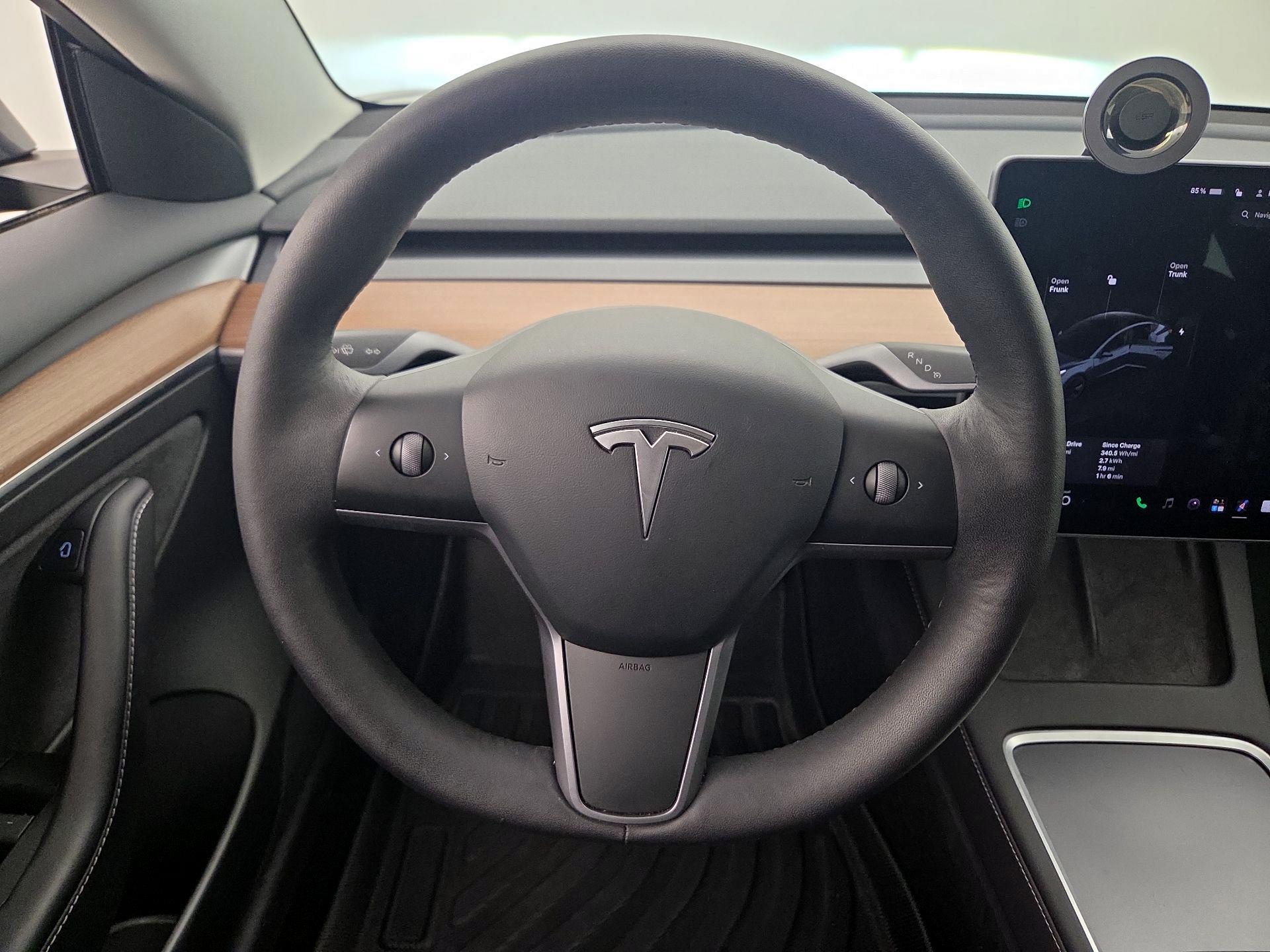 Thumbnail: 2023 Tesla Model 3 - 10