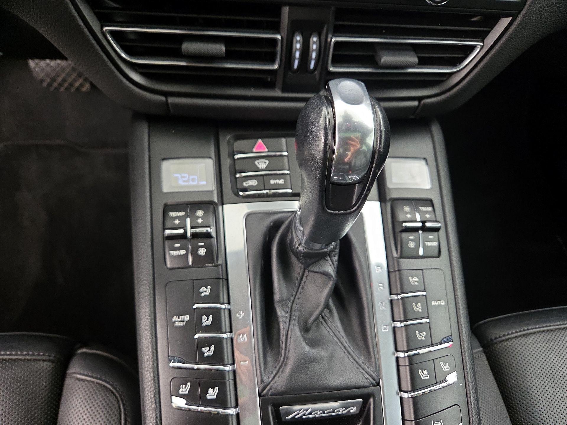 Thumbnail: 2019 Porsche Macan - 17