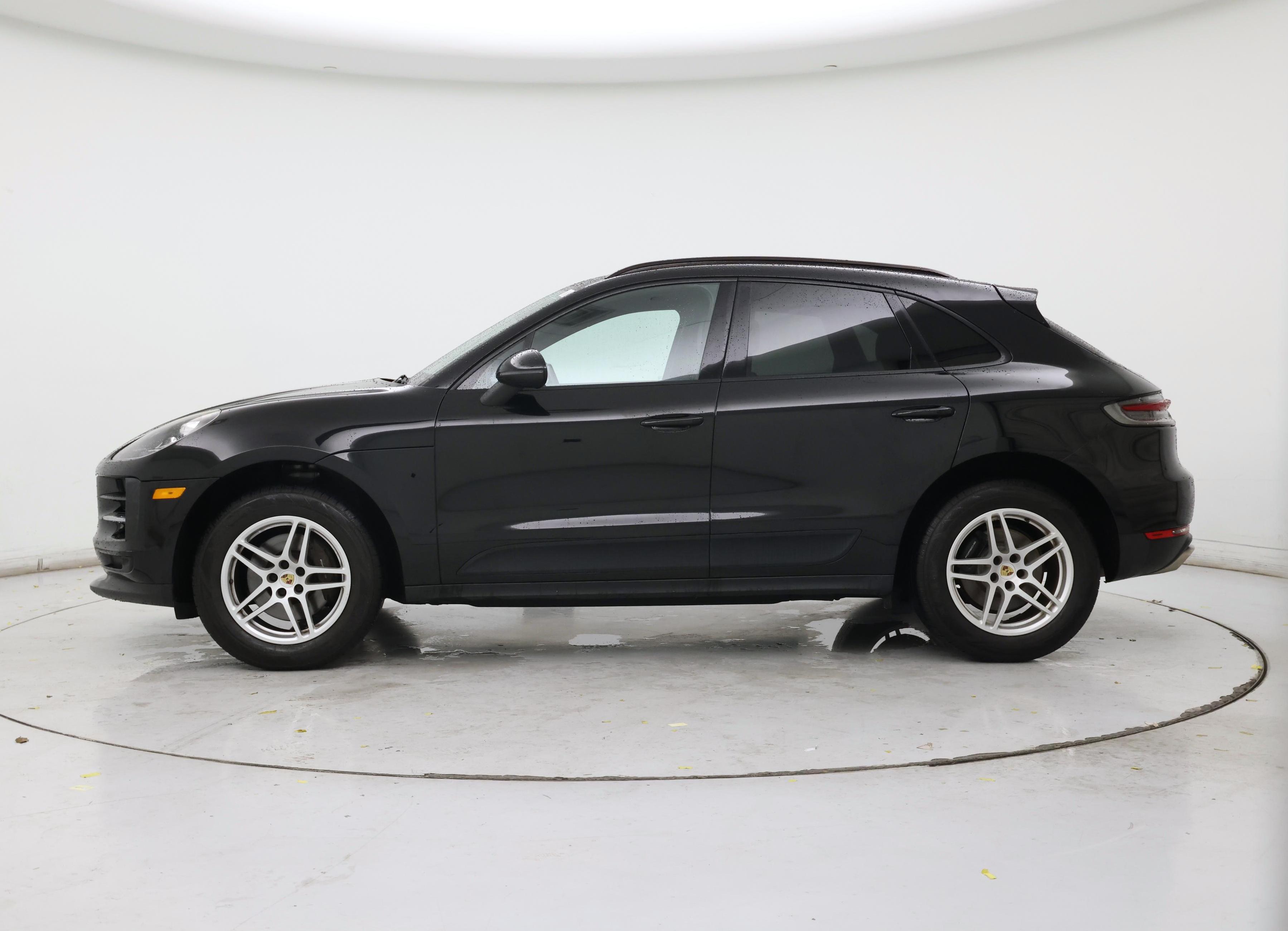 Thumbnail: 2019 Porsche Macan - 3