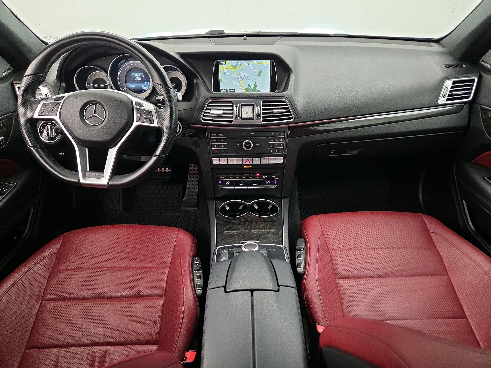 Thumbnail: 2016 Mercedes-Benz E-Class - 9