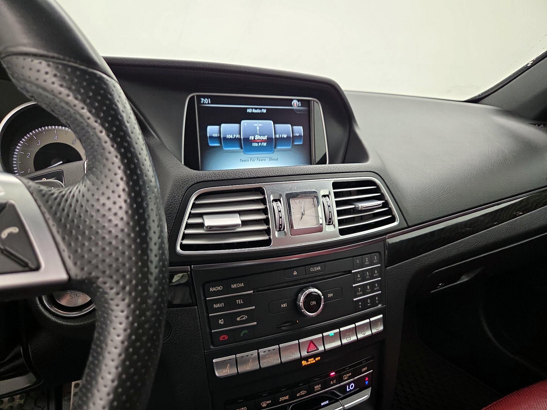 Thumbnail: 2016 Mercedes-Benz E-Class - 16