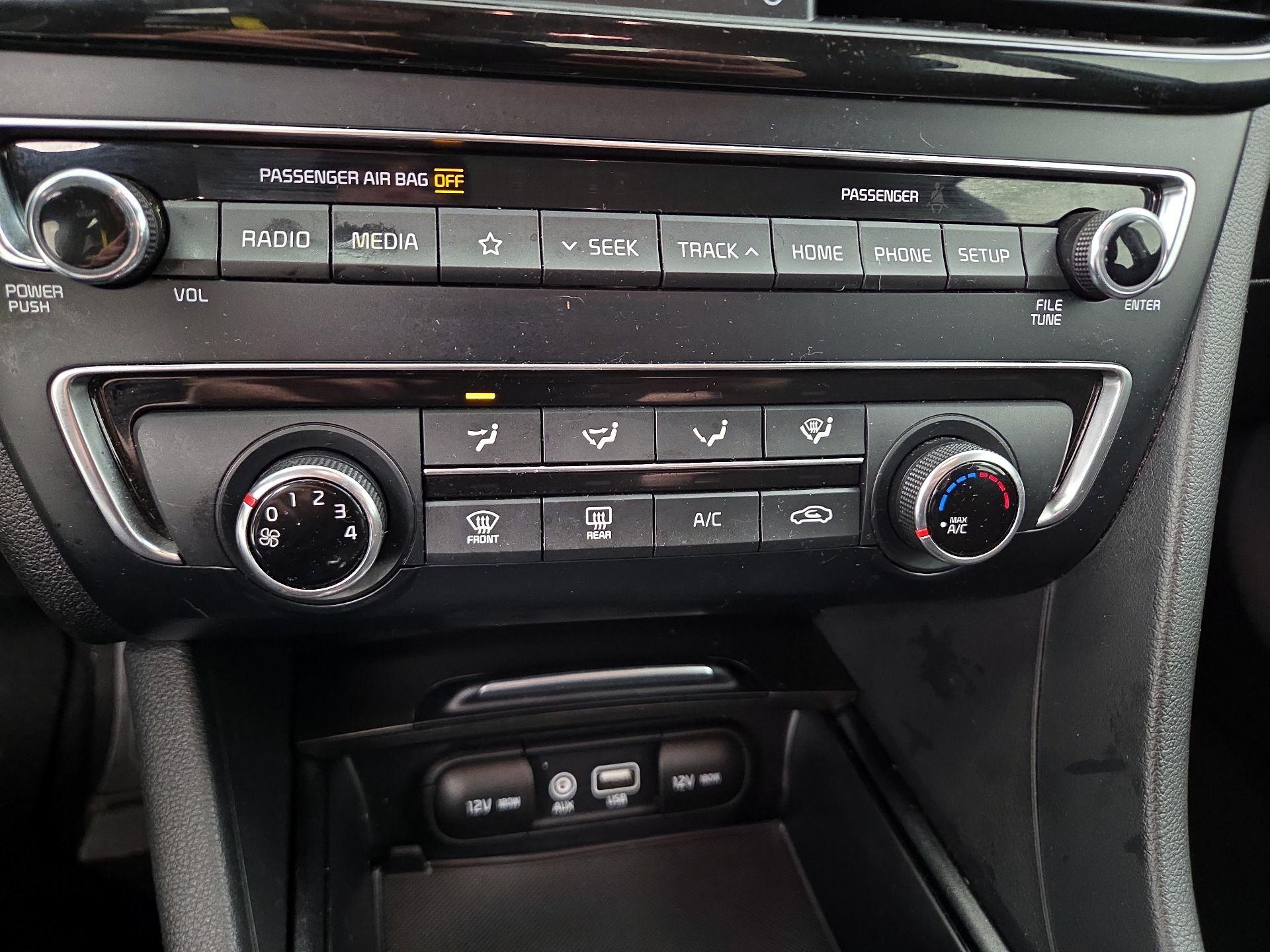 Thumbnail: 2019 Kia Optima - 16