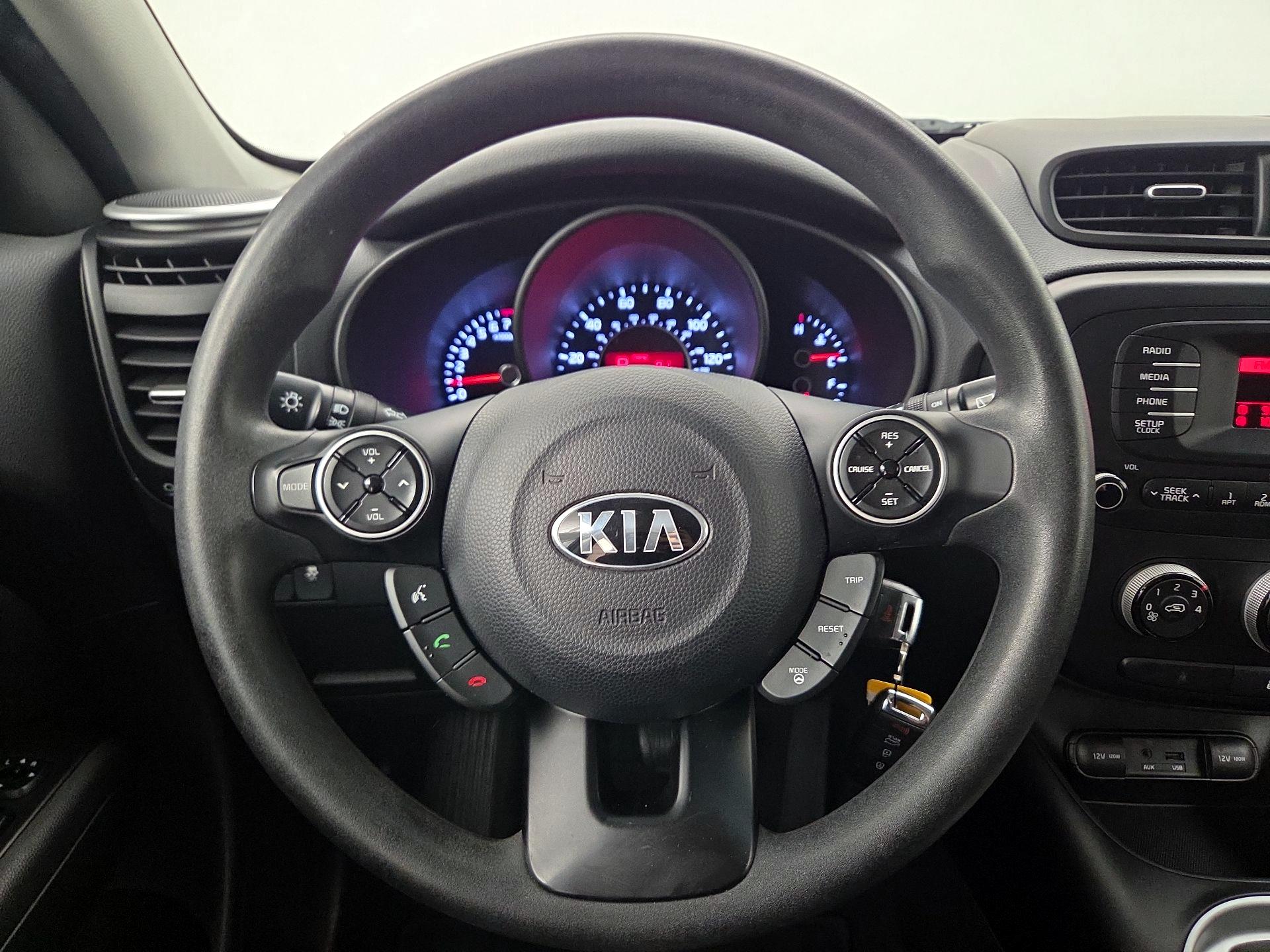 Thumbnail: 2015 Kia Soul - 10