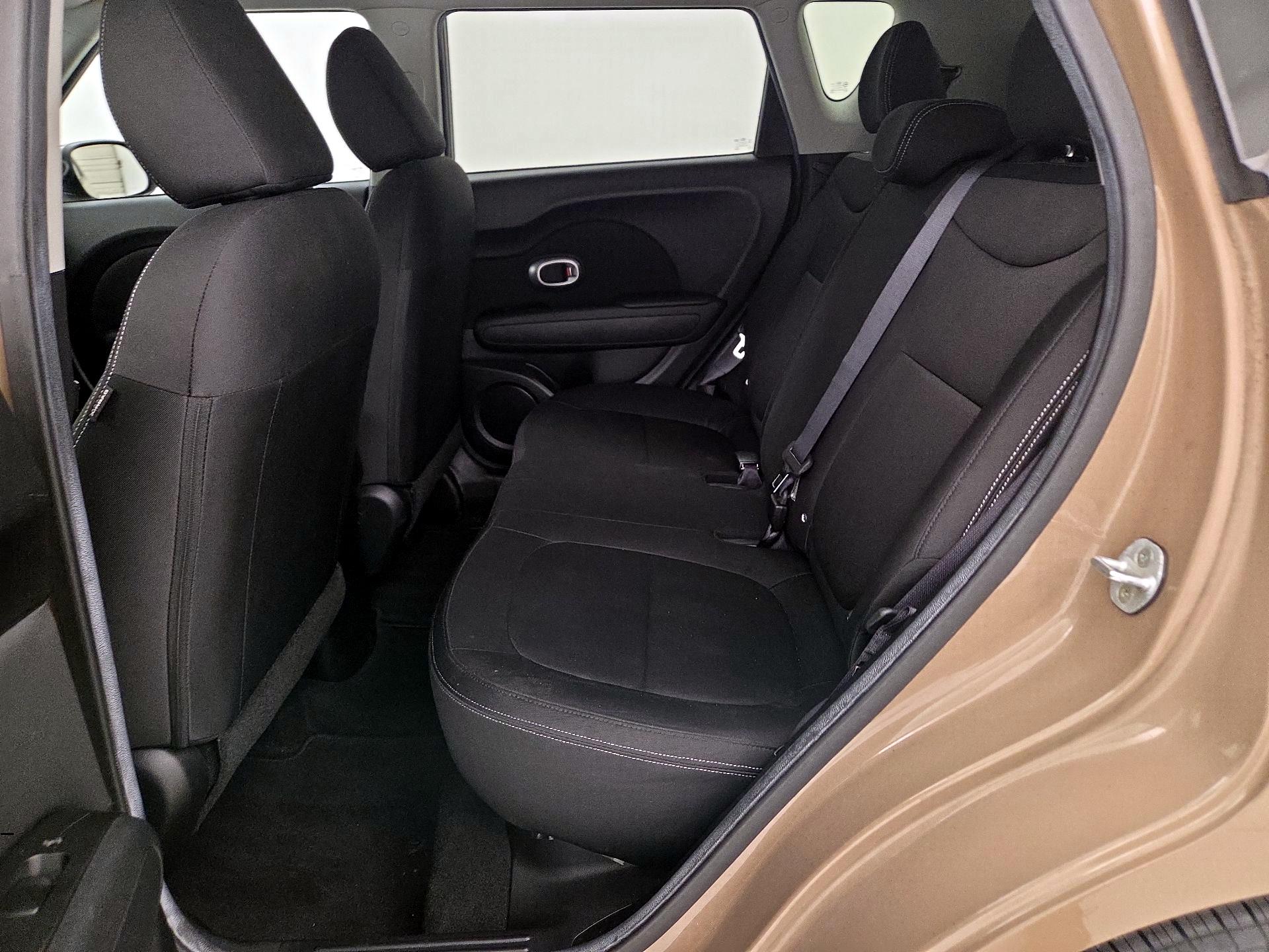 Thumbnail: 2015 Kia Soul - 18