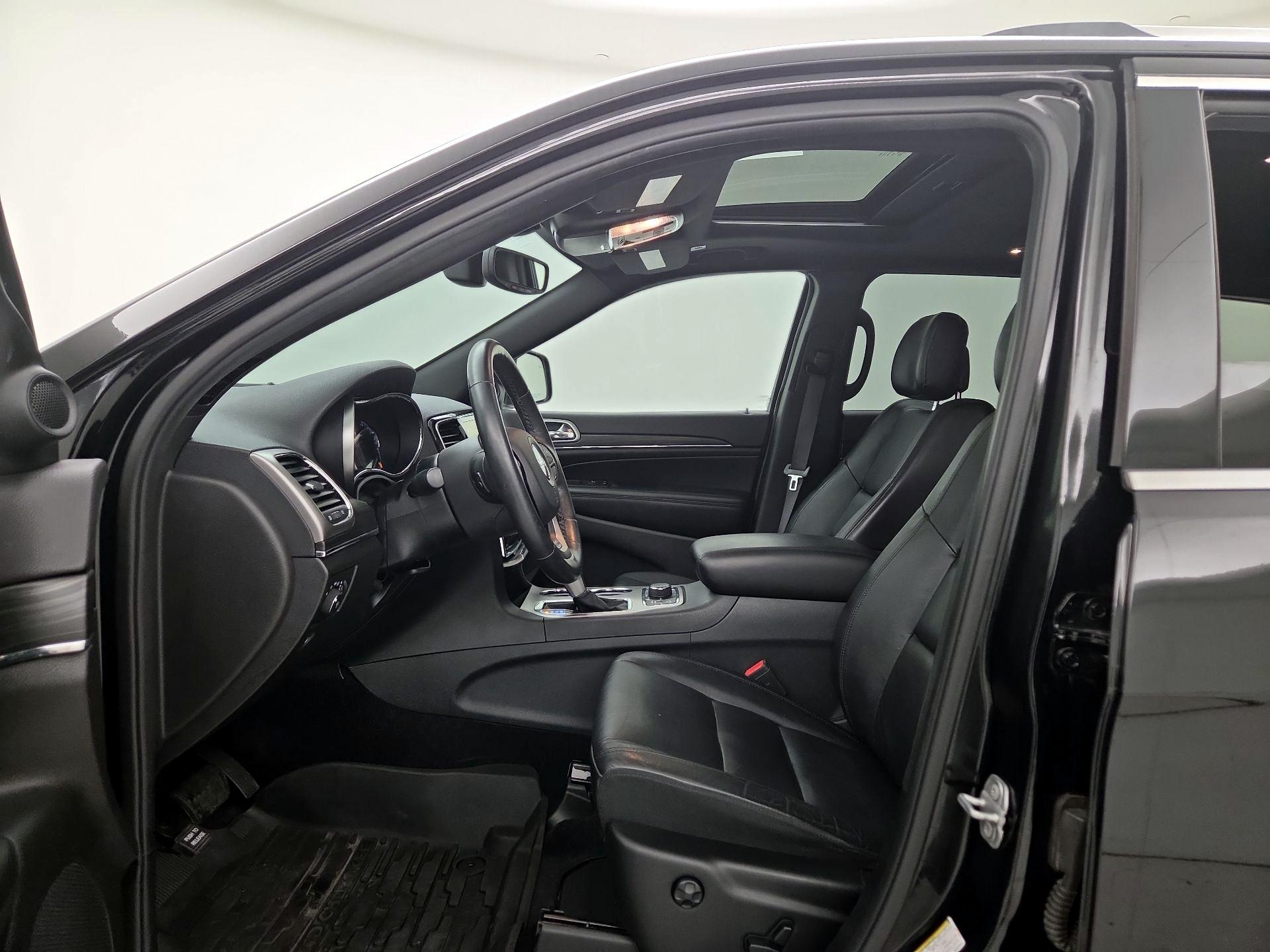 Thumbnail: 2019 Jeep Grand Cherokee - 11