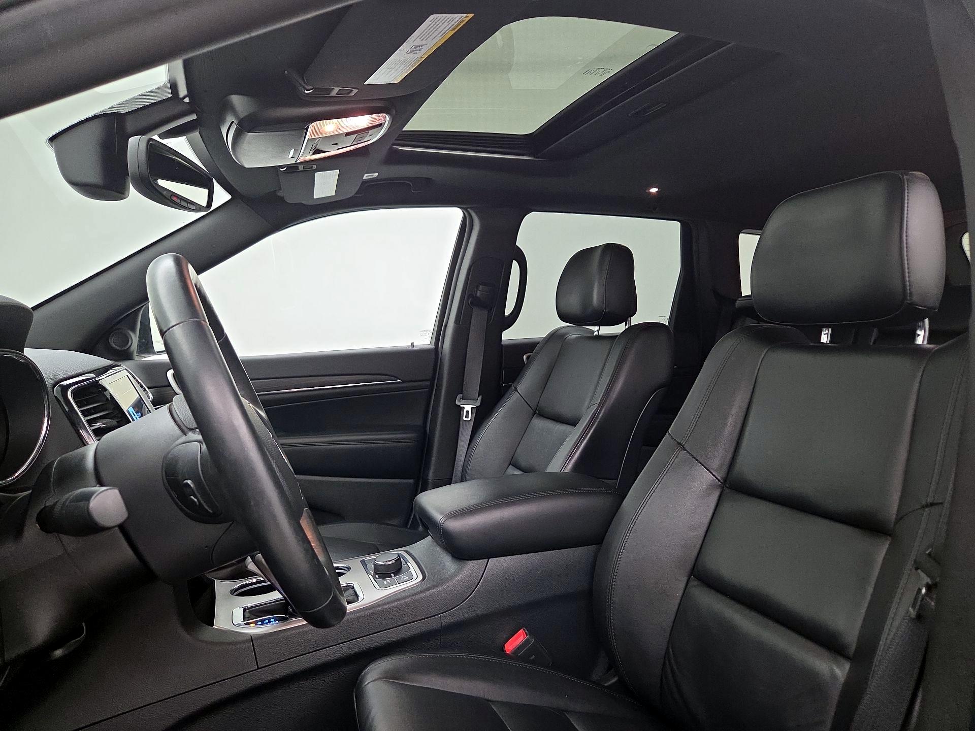 Thumbnail: 2019 Jeep Grand Cherokee - 19
