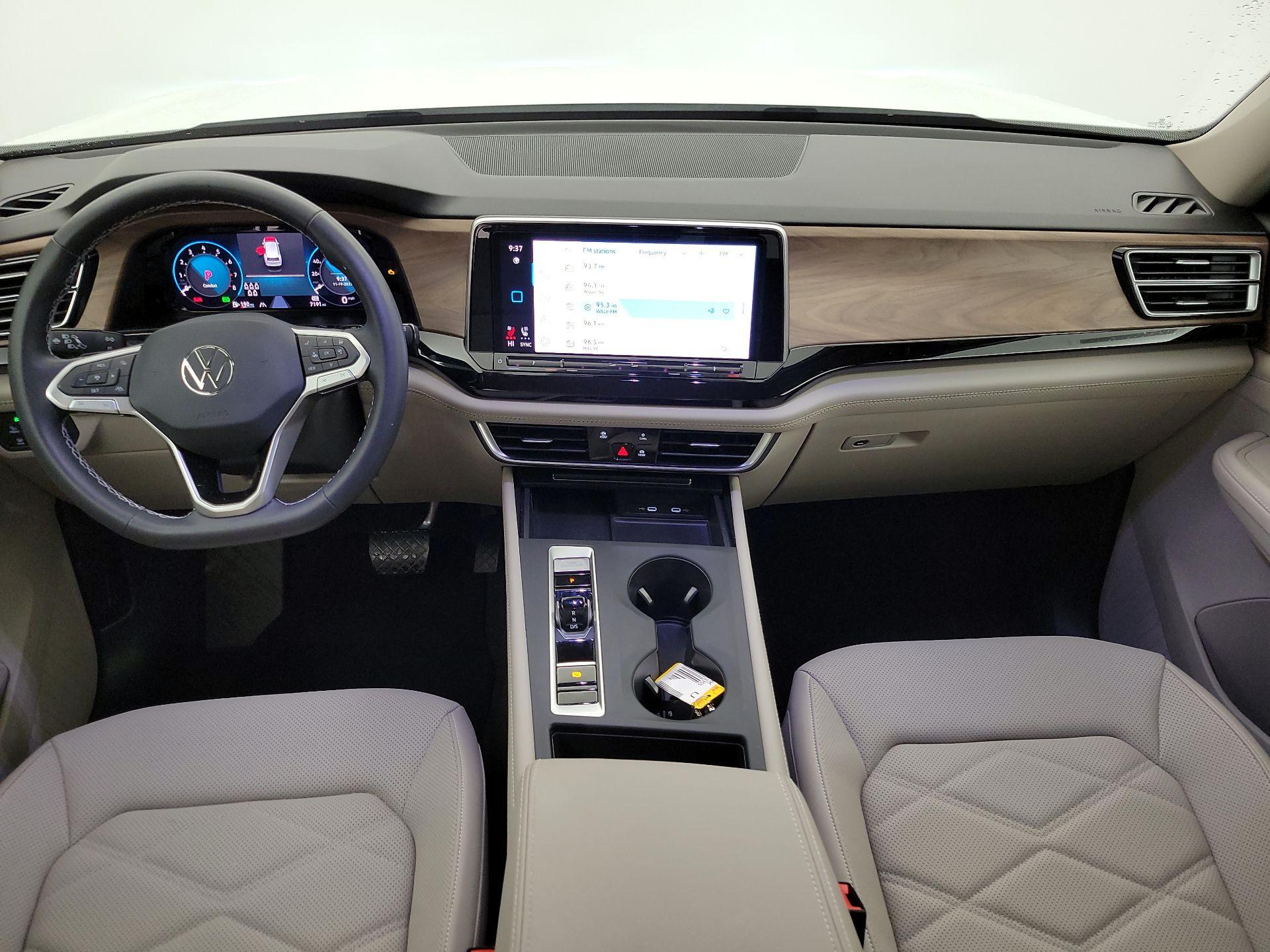 Thumbnail: 2024 Volkswagen Atlas - 9