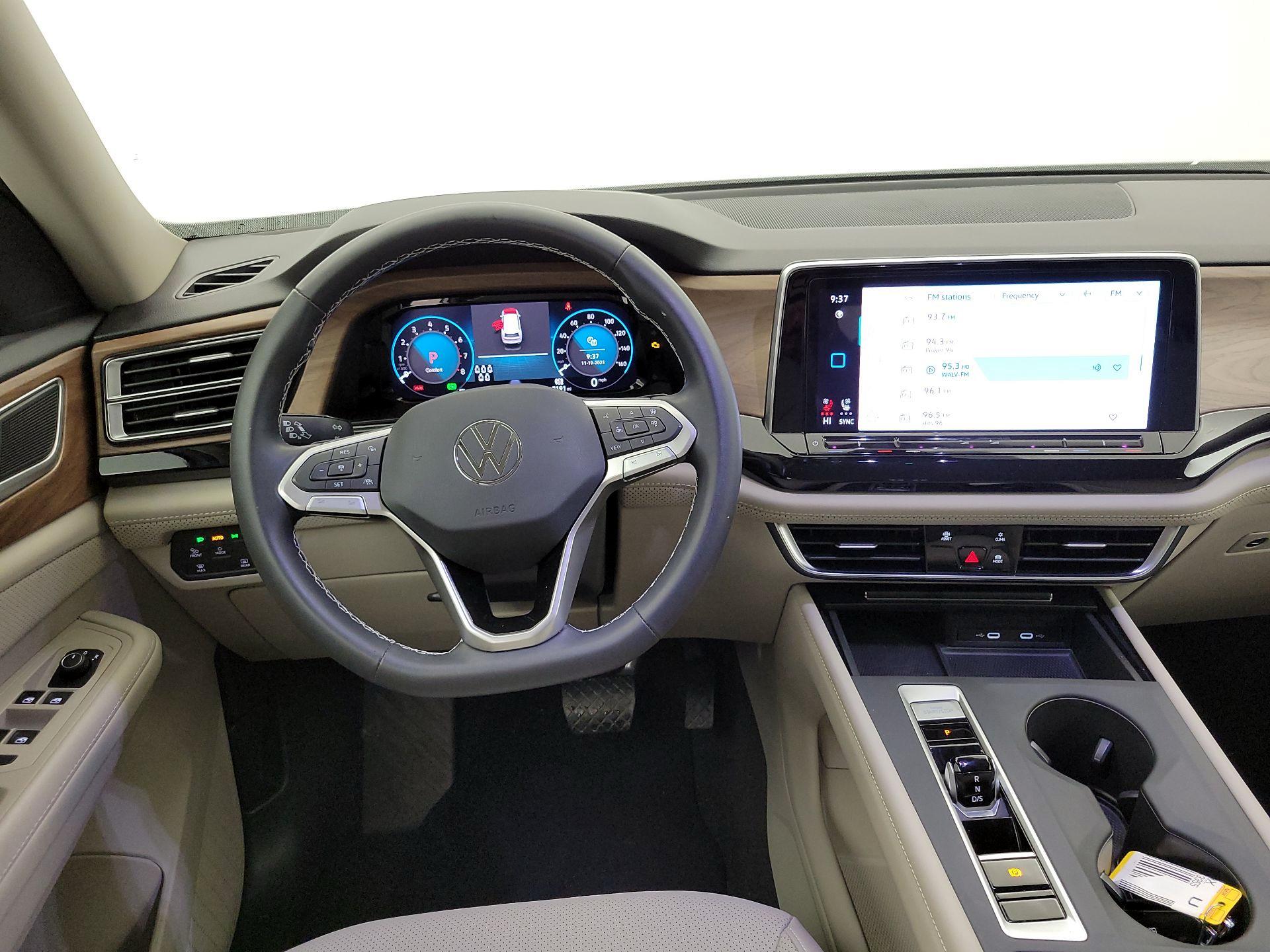 Thumbnail: 2024 Volkswagen Atlas - 10