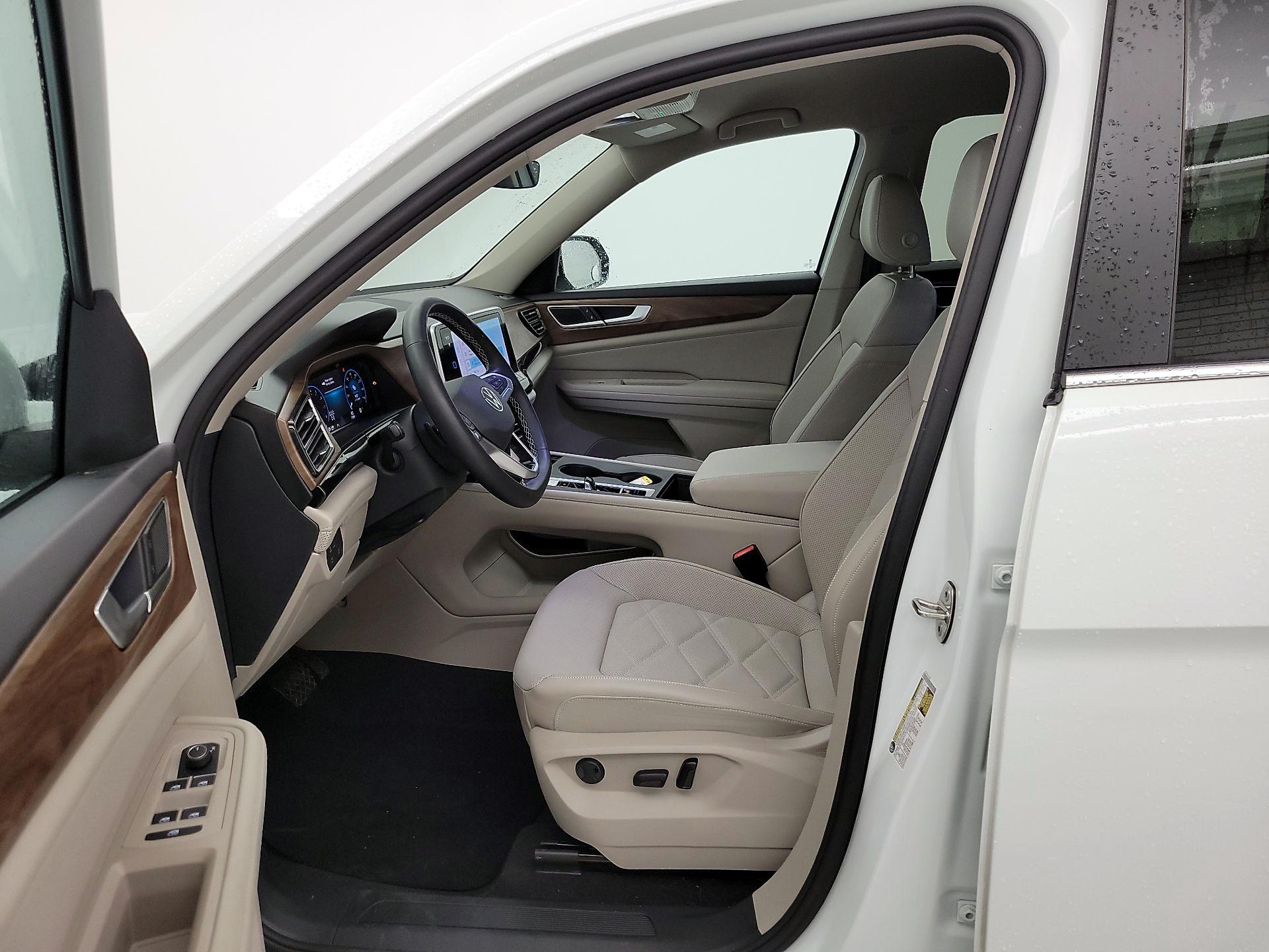 Thumbnail: 2024 Volkswagen Atlas - 11