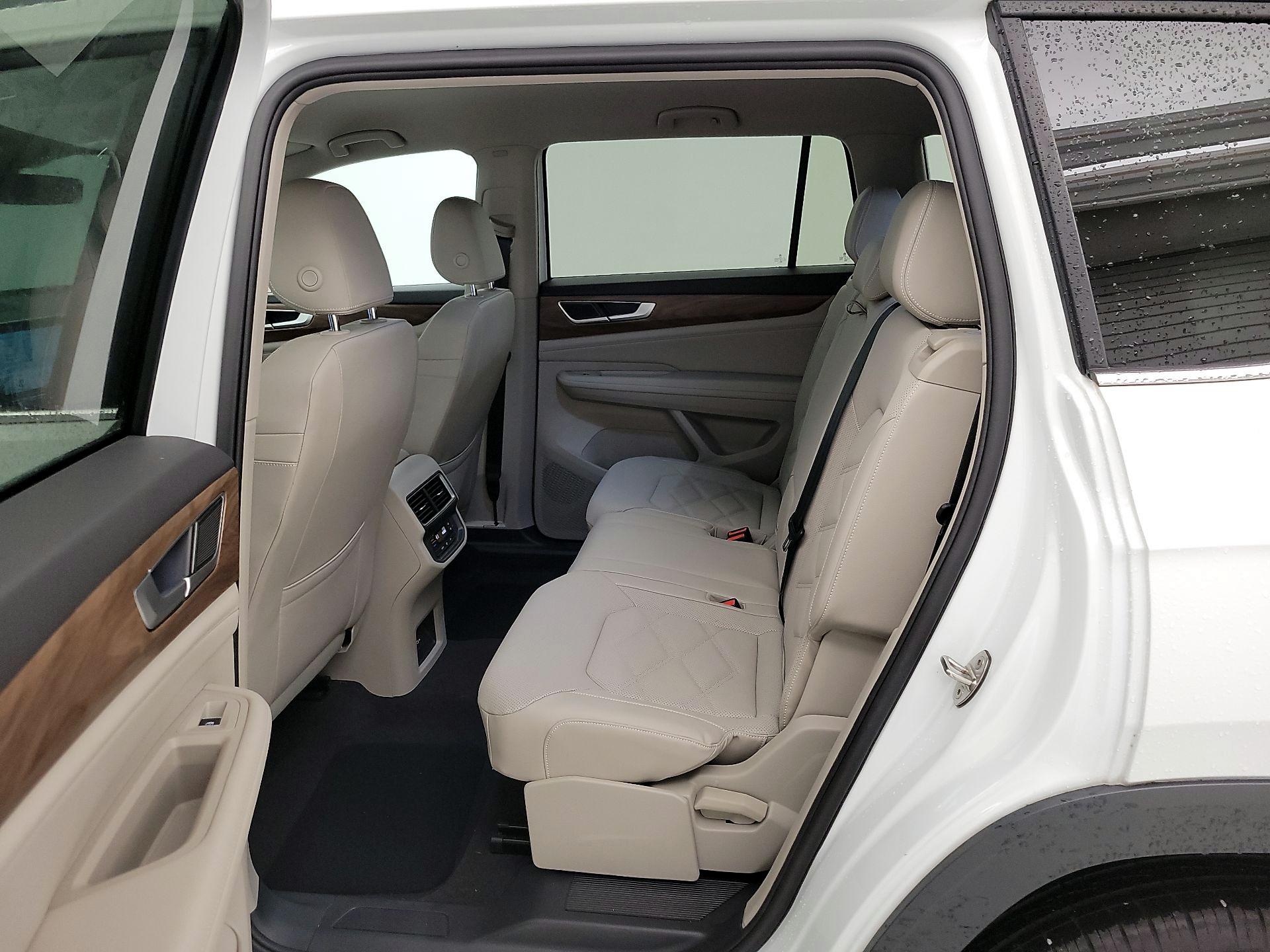 Thumbnail: 2024 Volkswagen Atlas - 19