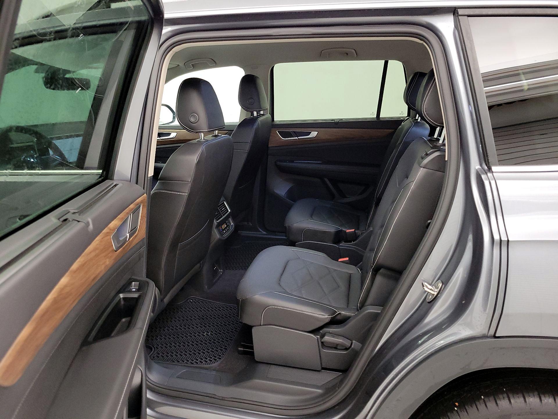 Thumbnail: 2024 Volkswagen Atlas - 19