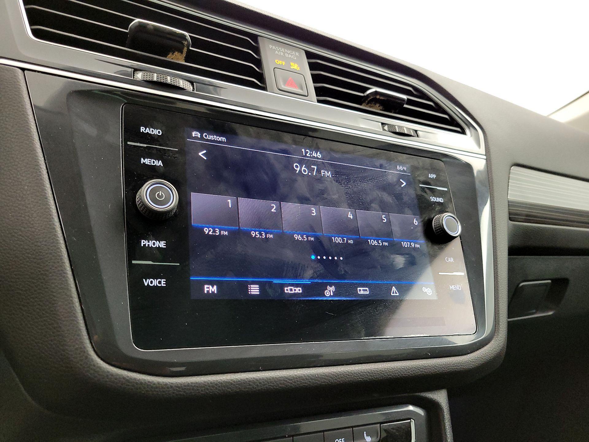 Thumbnail: 2024 Volkswagen Tiguan - 15