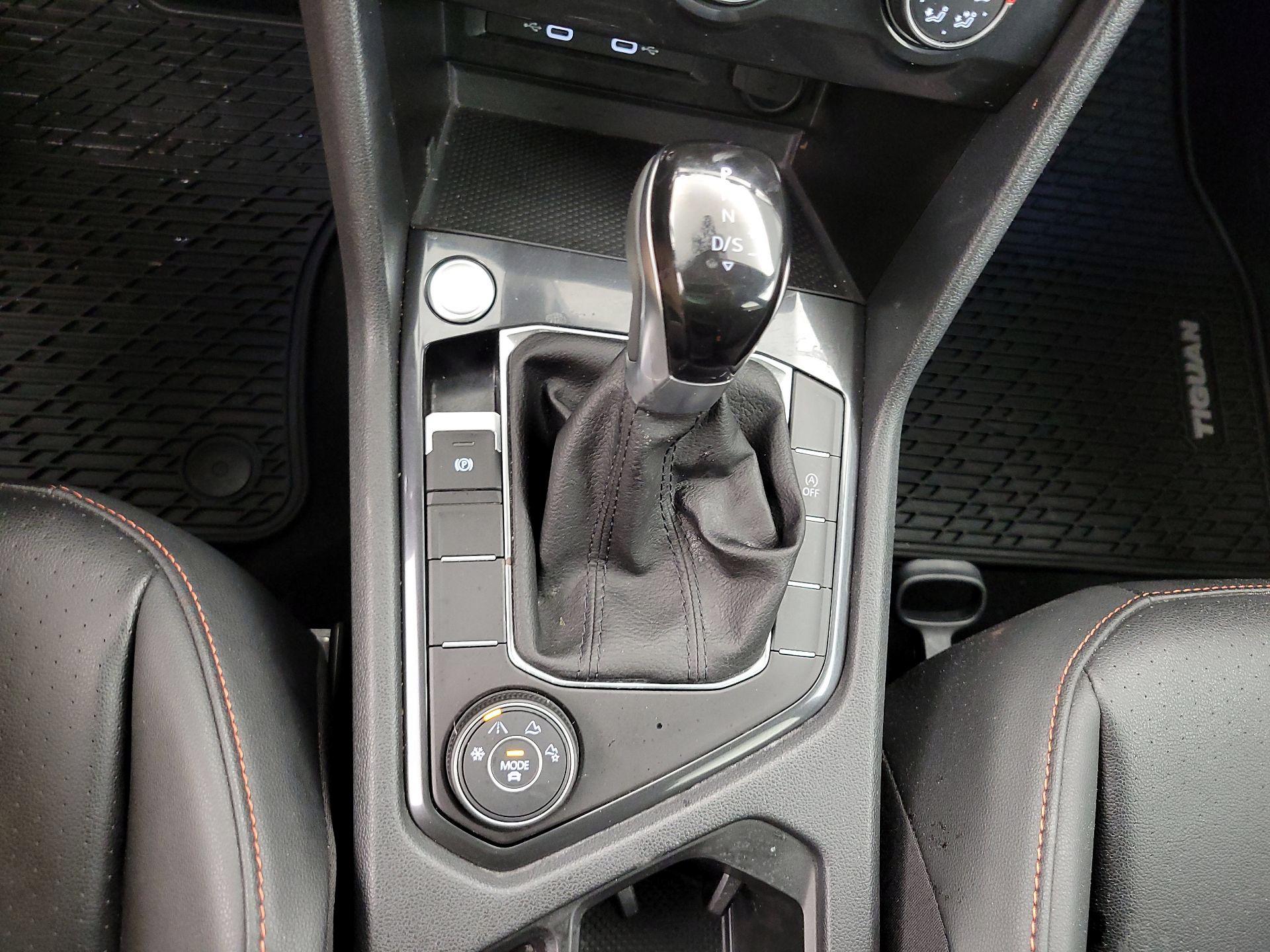 Thumbnail: 2024 Volkswagen Tiguan - 17