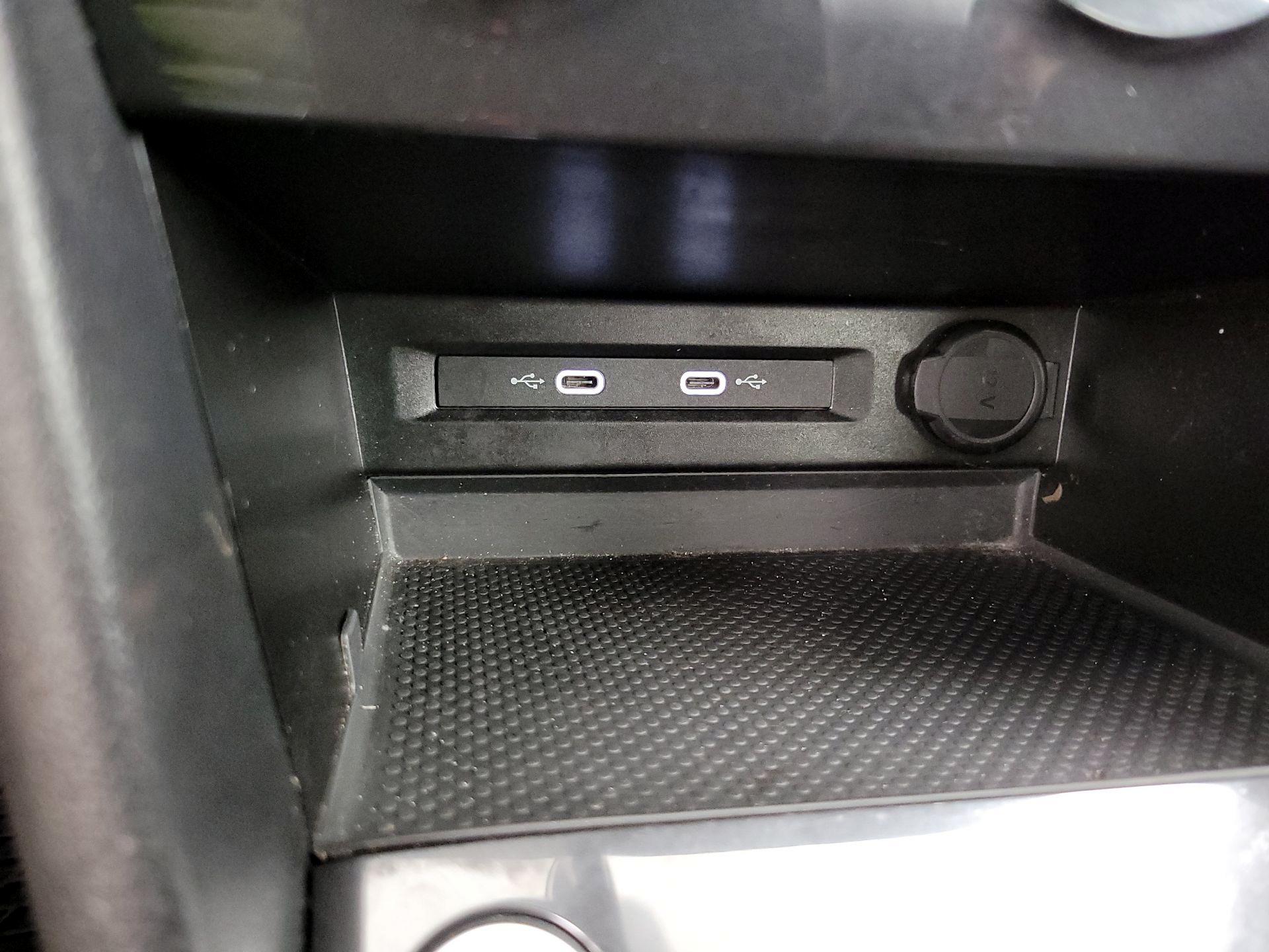 Thumbnail: 2024 Volkswagen Tiguan - 18