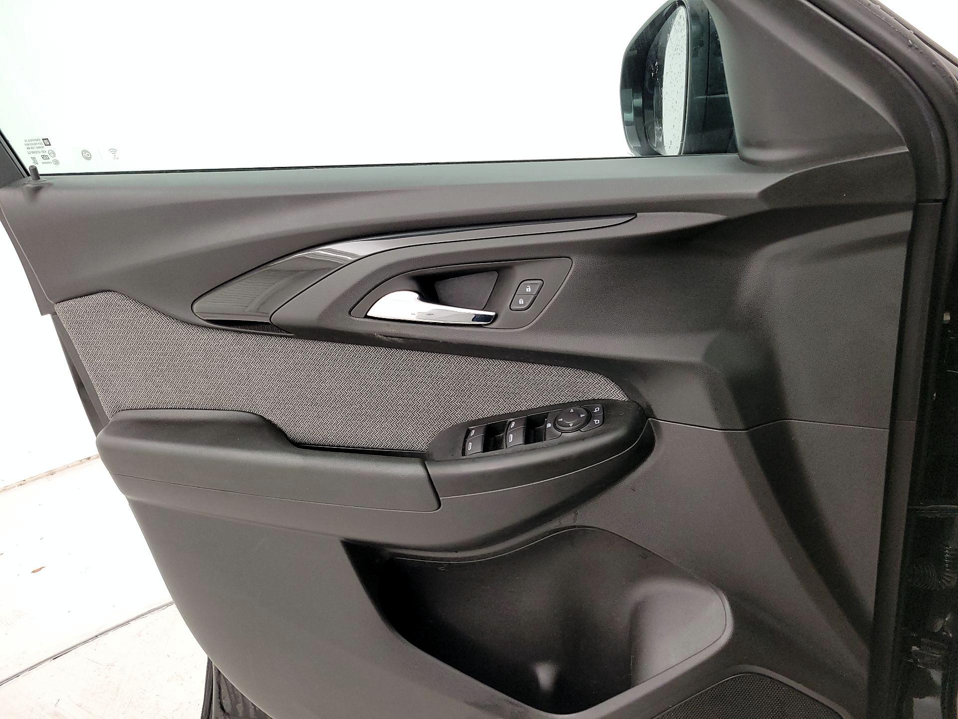 Thumbnail: 2022 Chevrolet TrailBlazer - 12