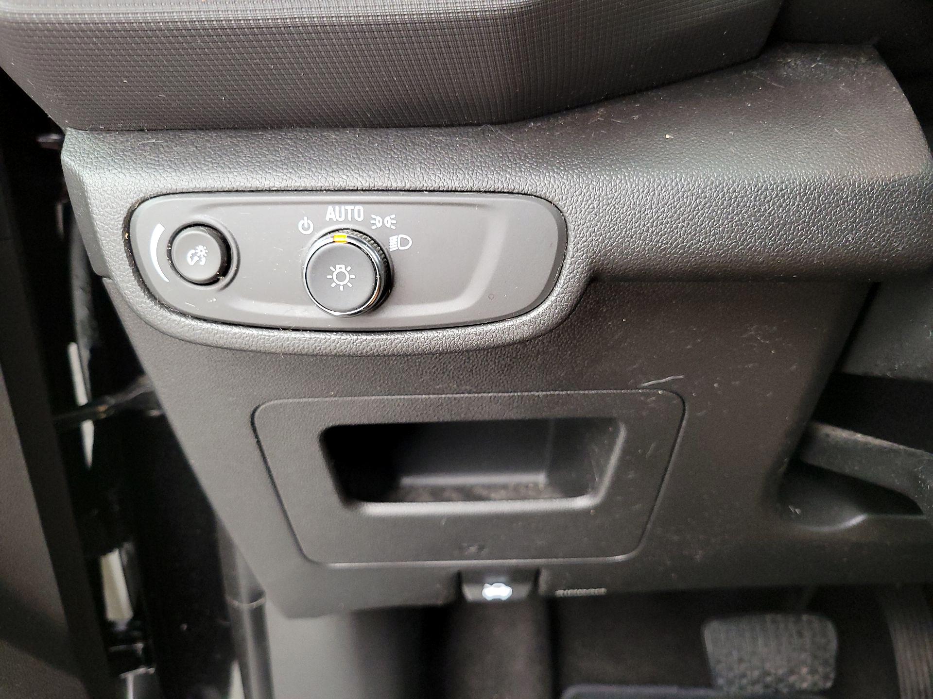 Thumbnail: 2022 Chevrolet TrailBlazer - 13