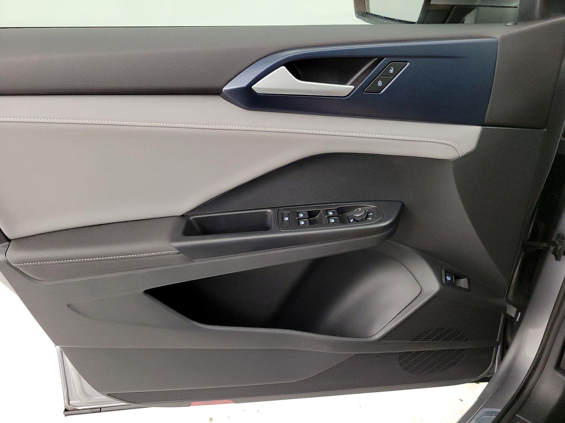 Thumbnail: 2024 Volkswagen Taos - 12