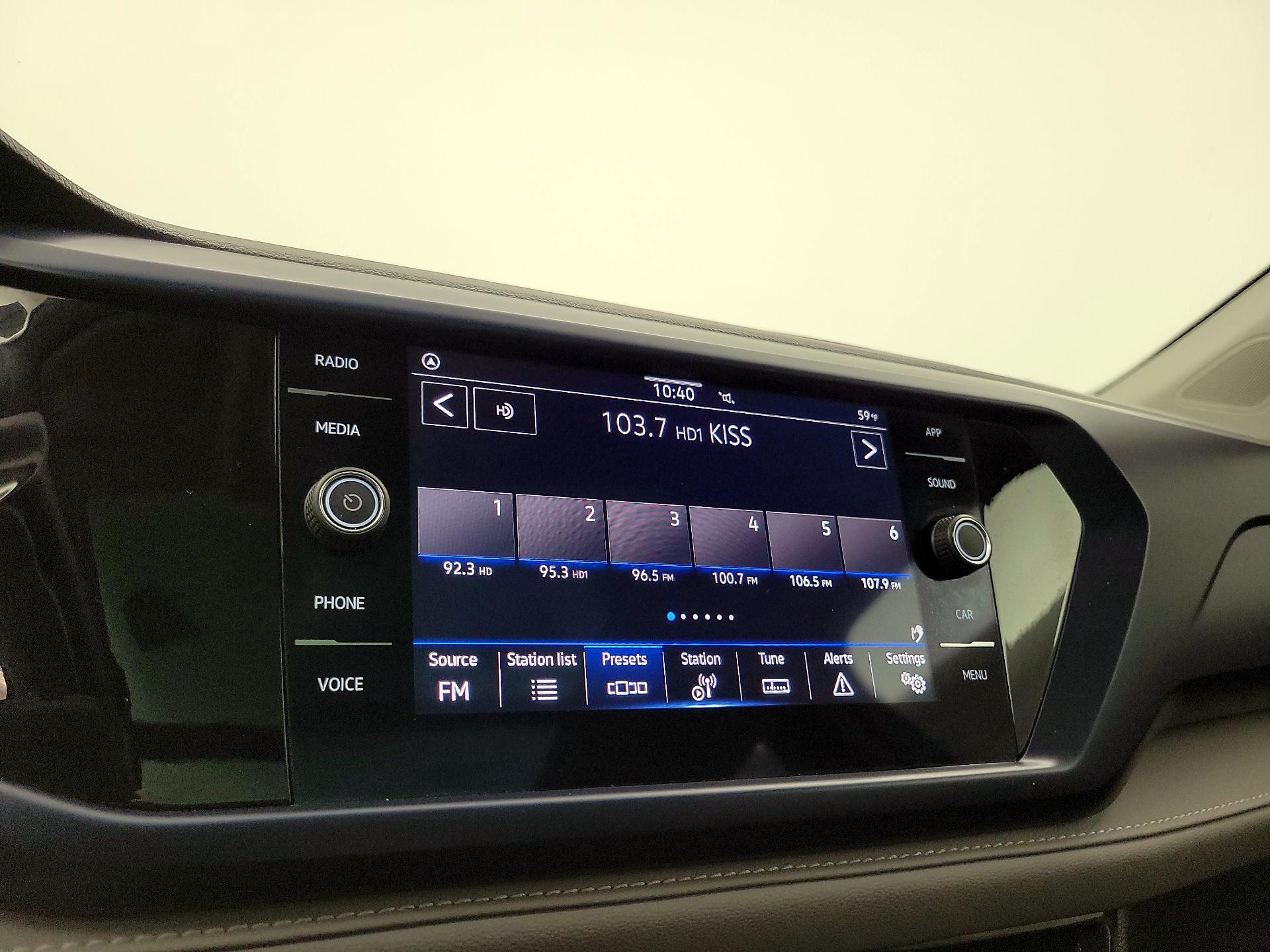 Thumbnail: 2024 Volkswagen Taos - 15