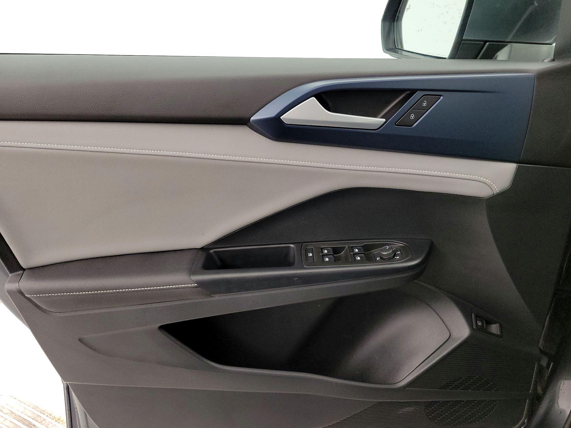 Thumbnail: 2024 Volkswagen Taos - 12