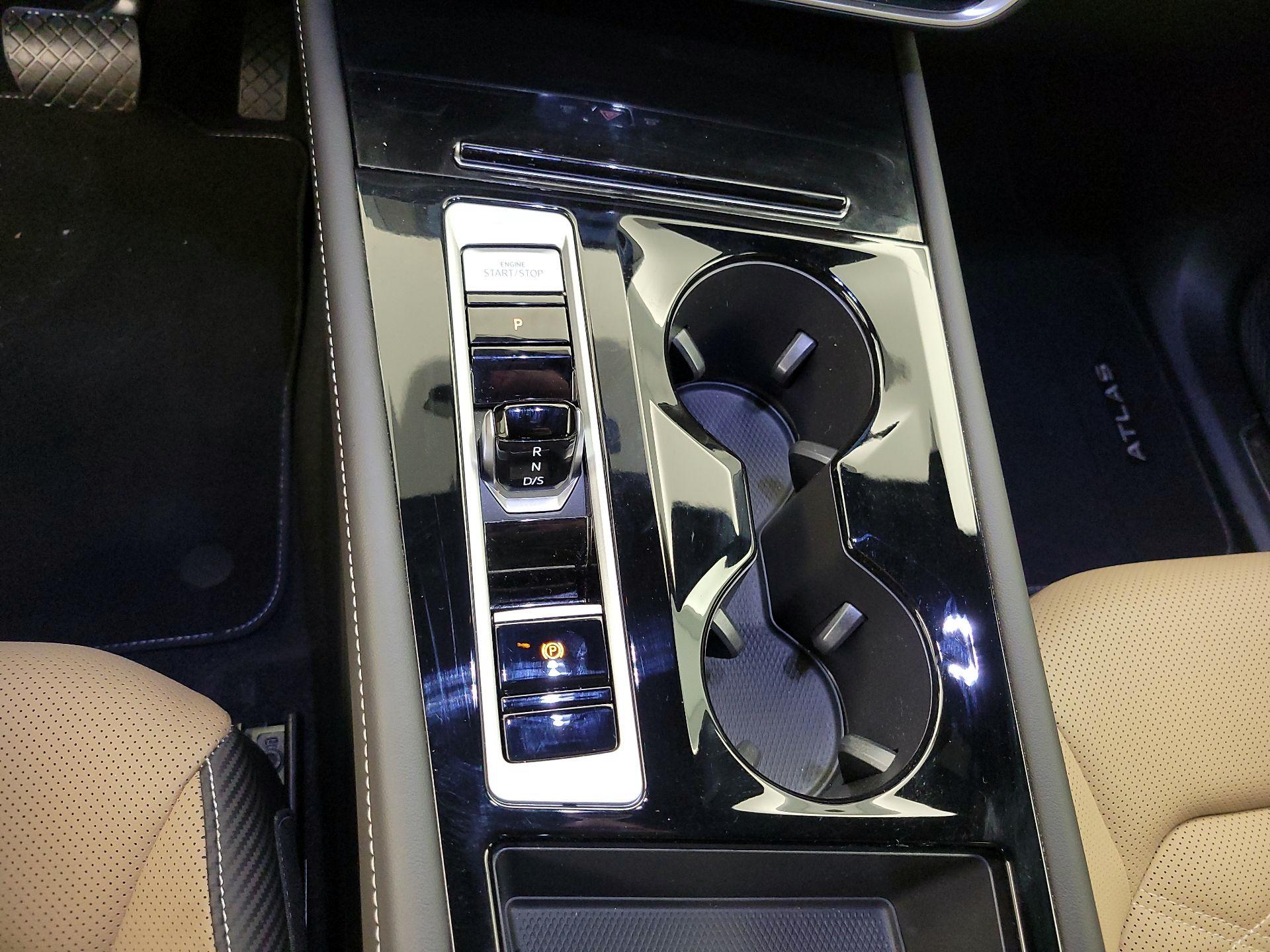 Thumbnail: 2024 Volkswagen Atlas - 17