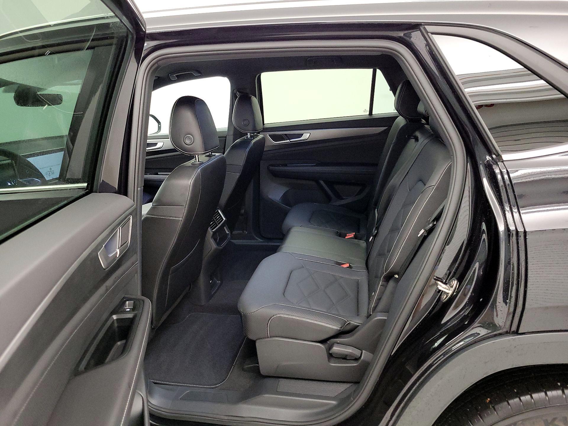 Thumbnail: 2024 Volkswagen Atlas - 19