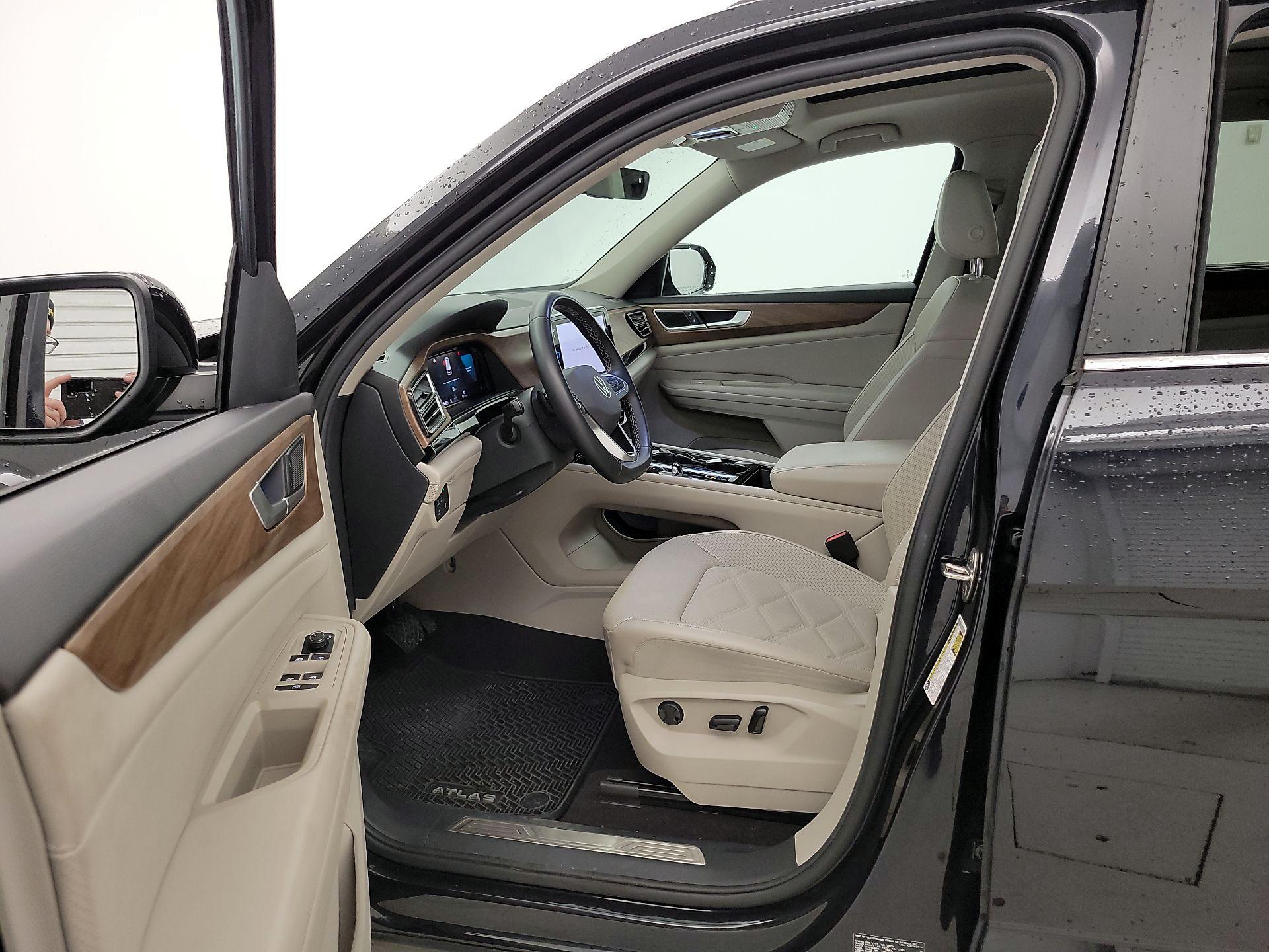 Thumbnail: 2024 Volkswagen Atlas - 11