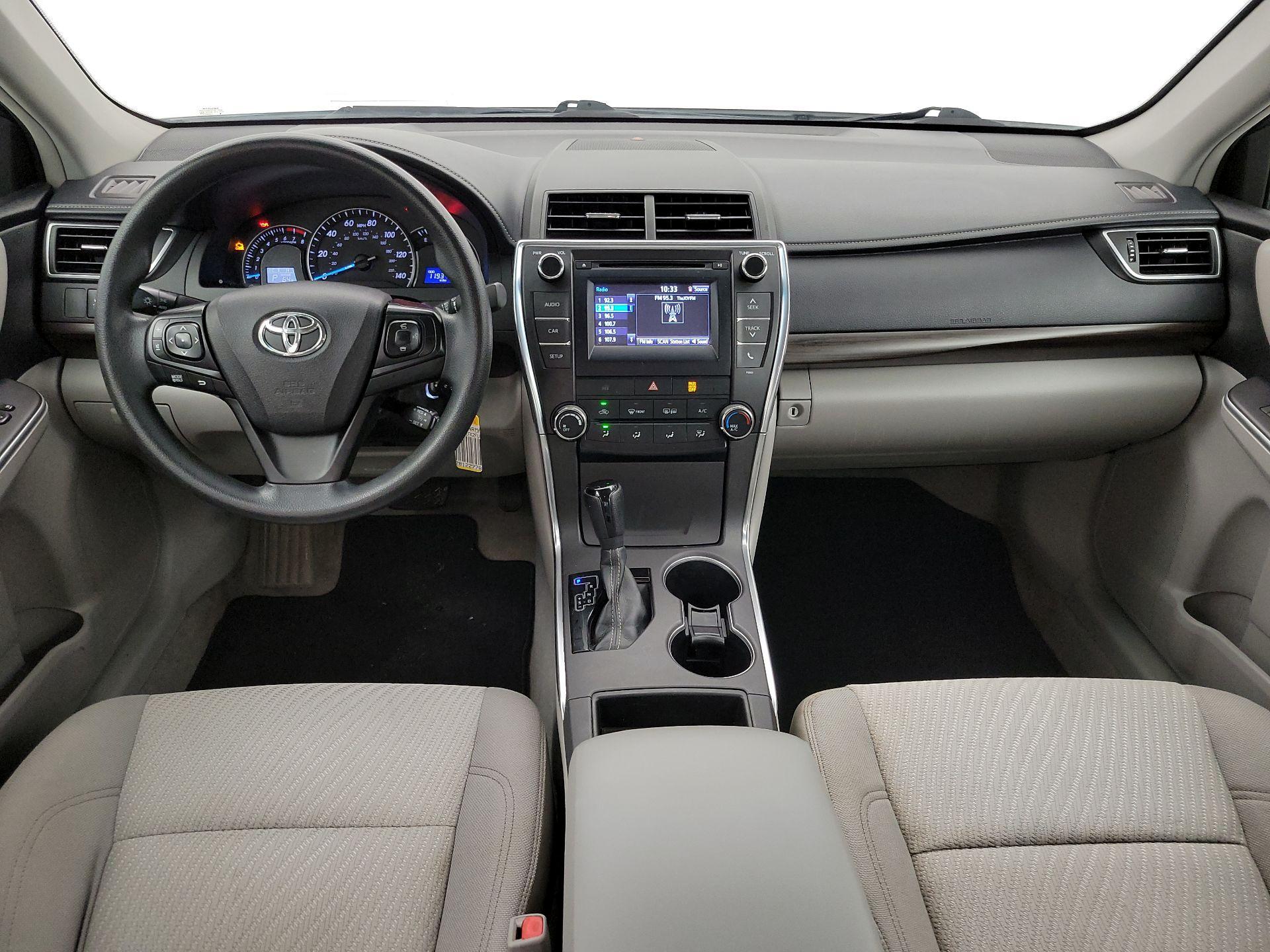 Thumbnail: 2015 Toyota Camry - 9
