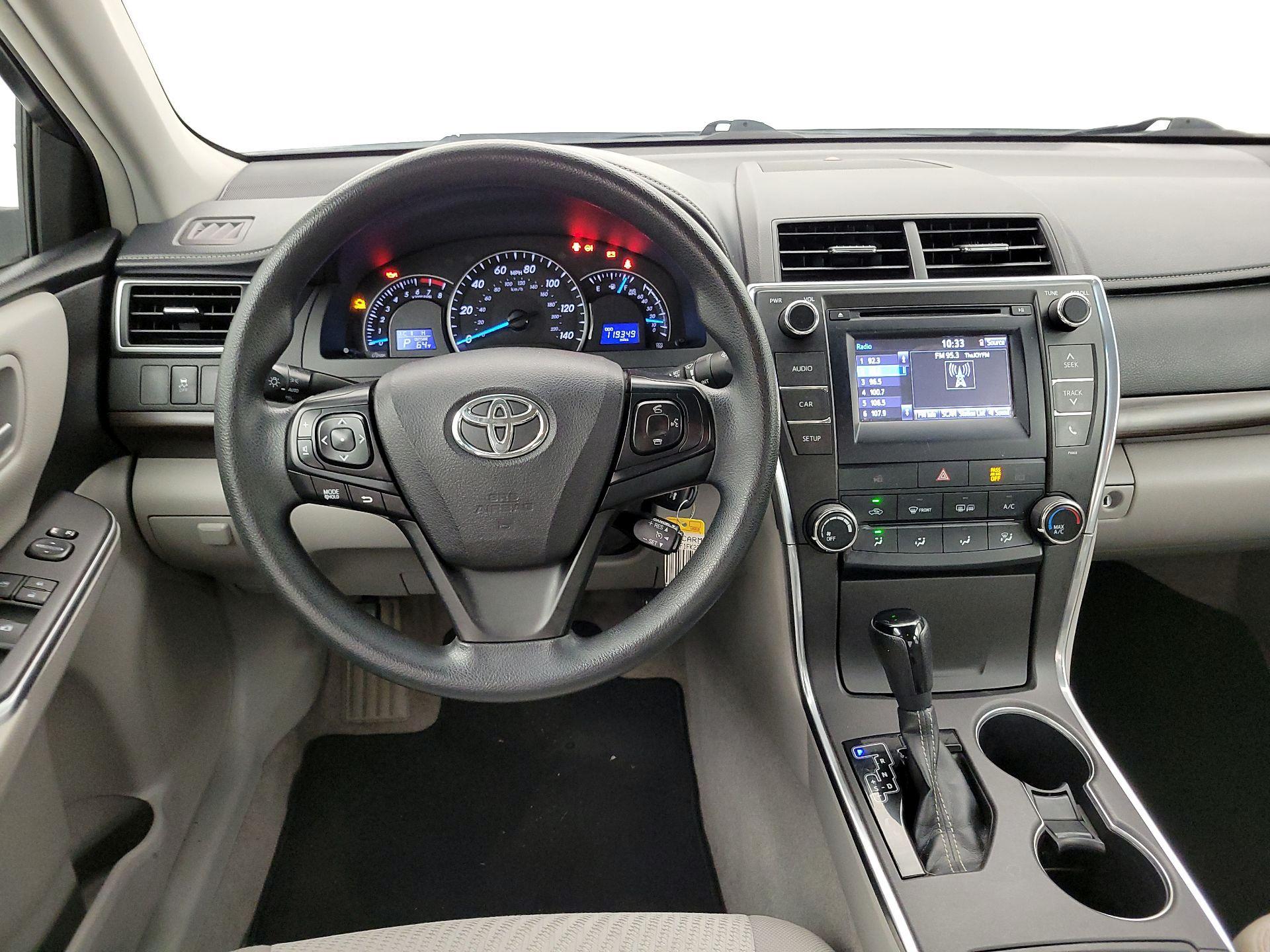 Thumbnail: 2015 Toyota Camry - 10