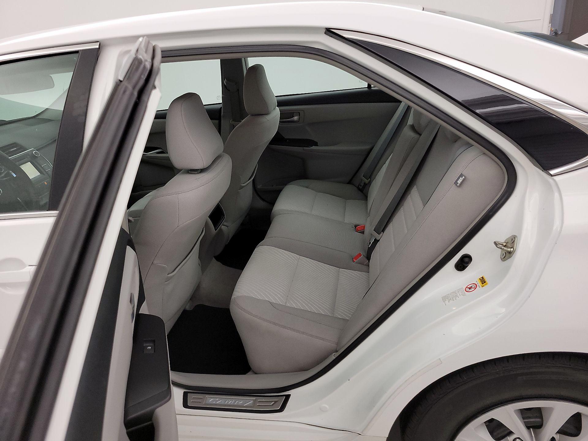 Thumbnail: 2015 Toyota Camry - 19