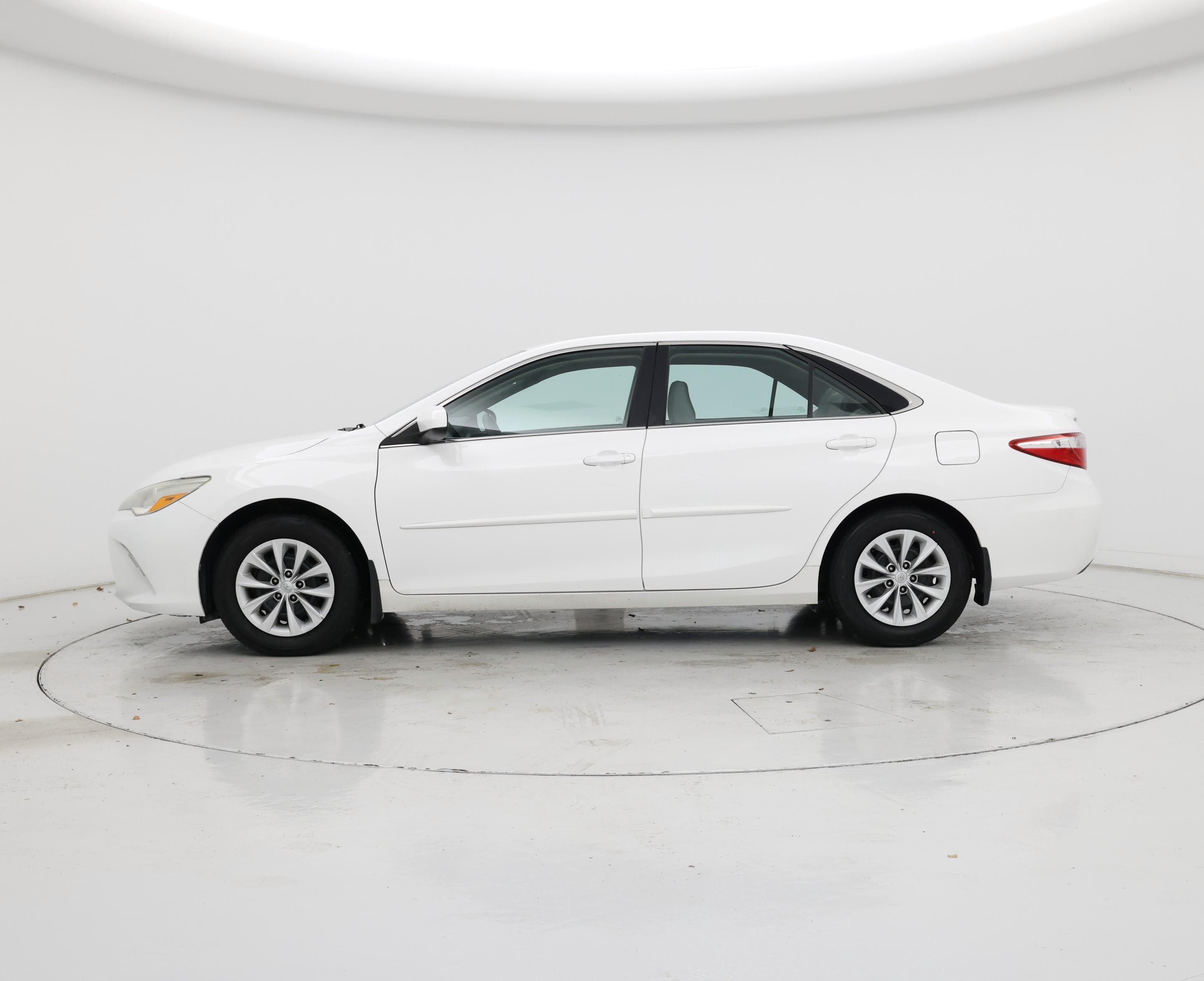 Thumbnail: 2015 Toyota Camry - 3