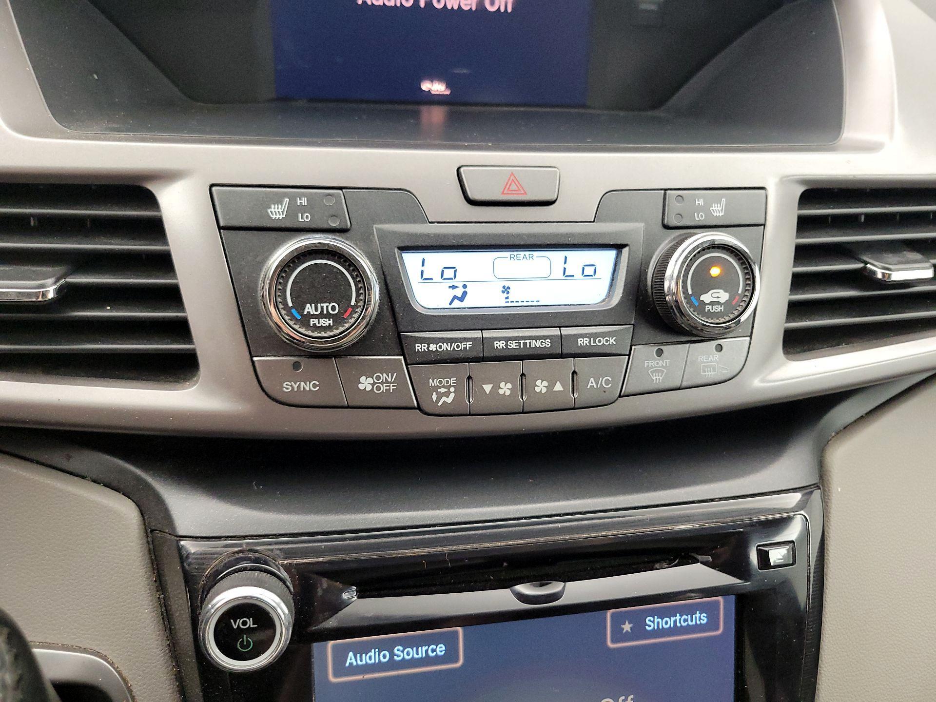 Thumbnail: 2016 Honda Odyssey - 16