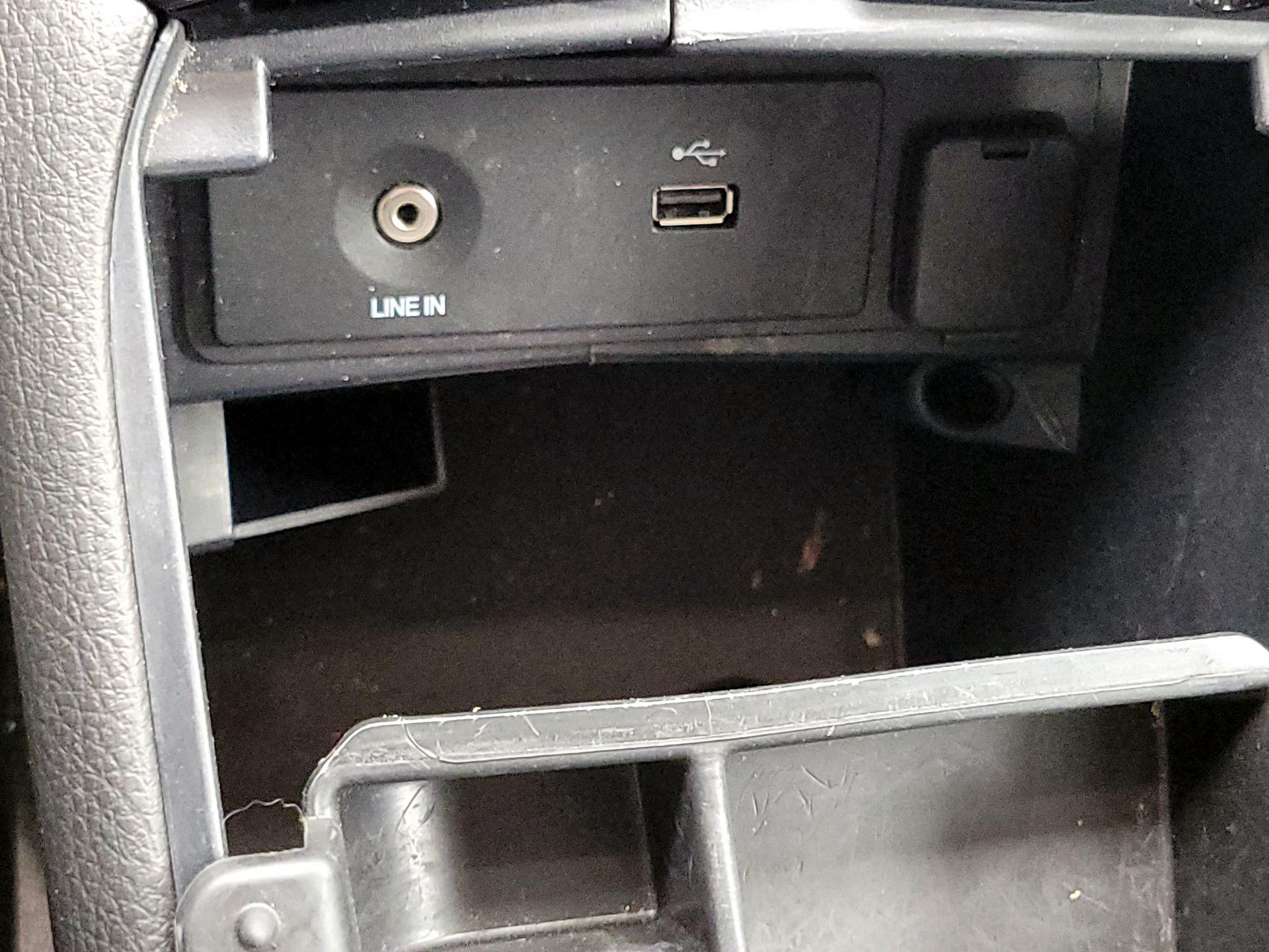 Thumbnail: 2014 Ford Fusion - 17