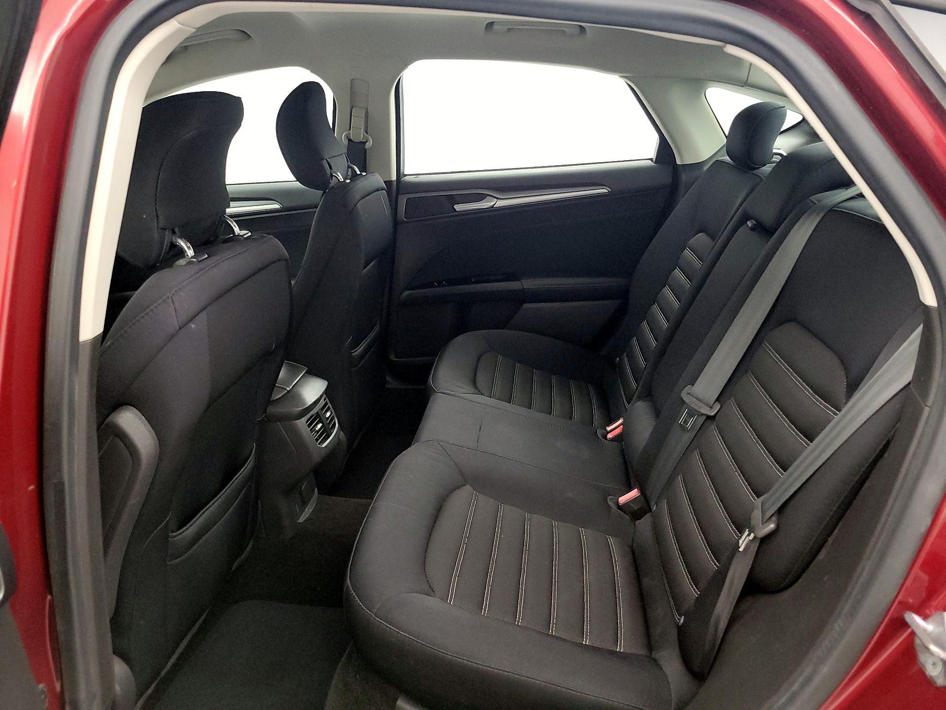 Thumbnail: 2014 Ford Fusion - 18