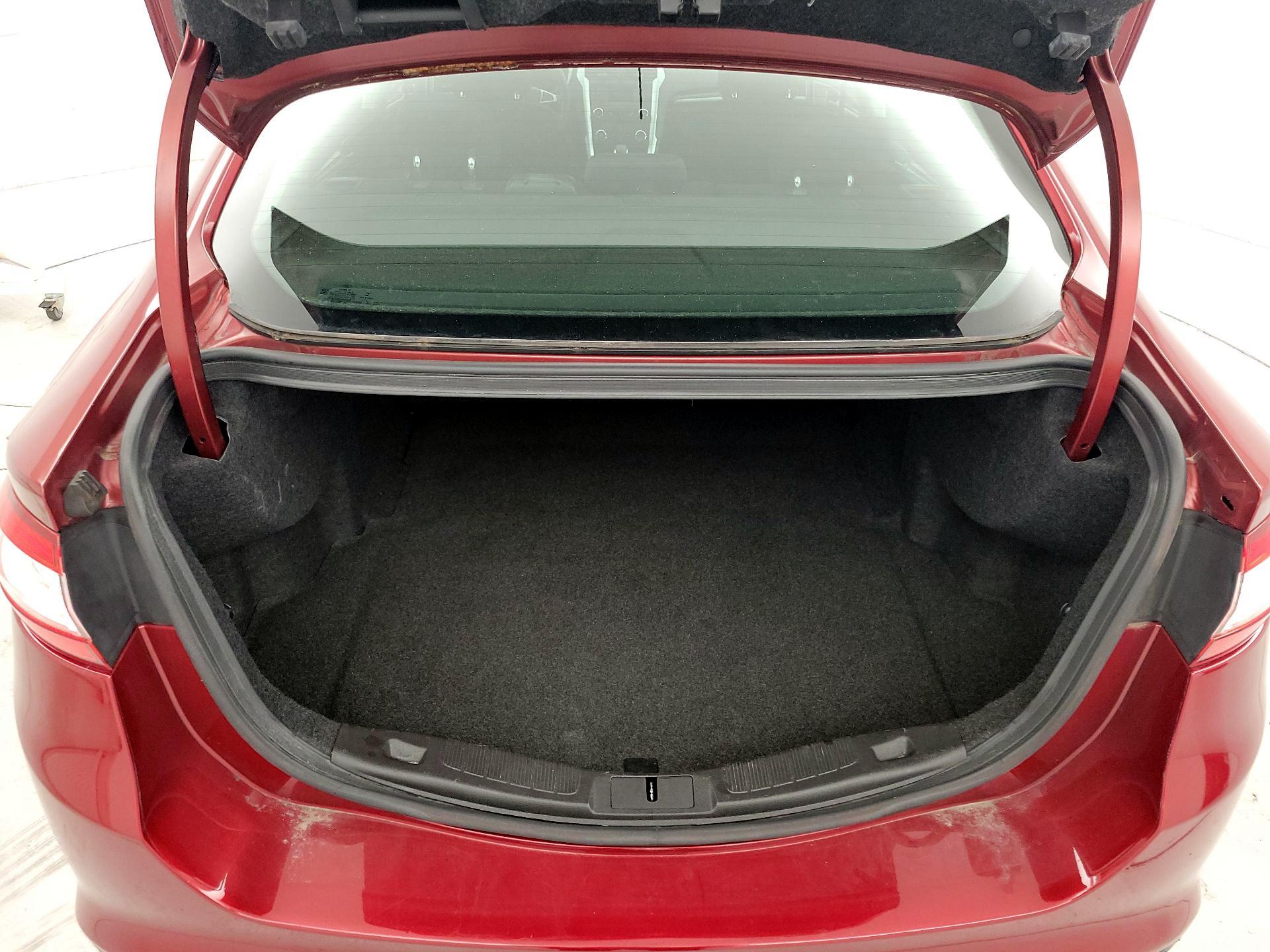 Thumbnail: 2014 Ford Fusion - 19